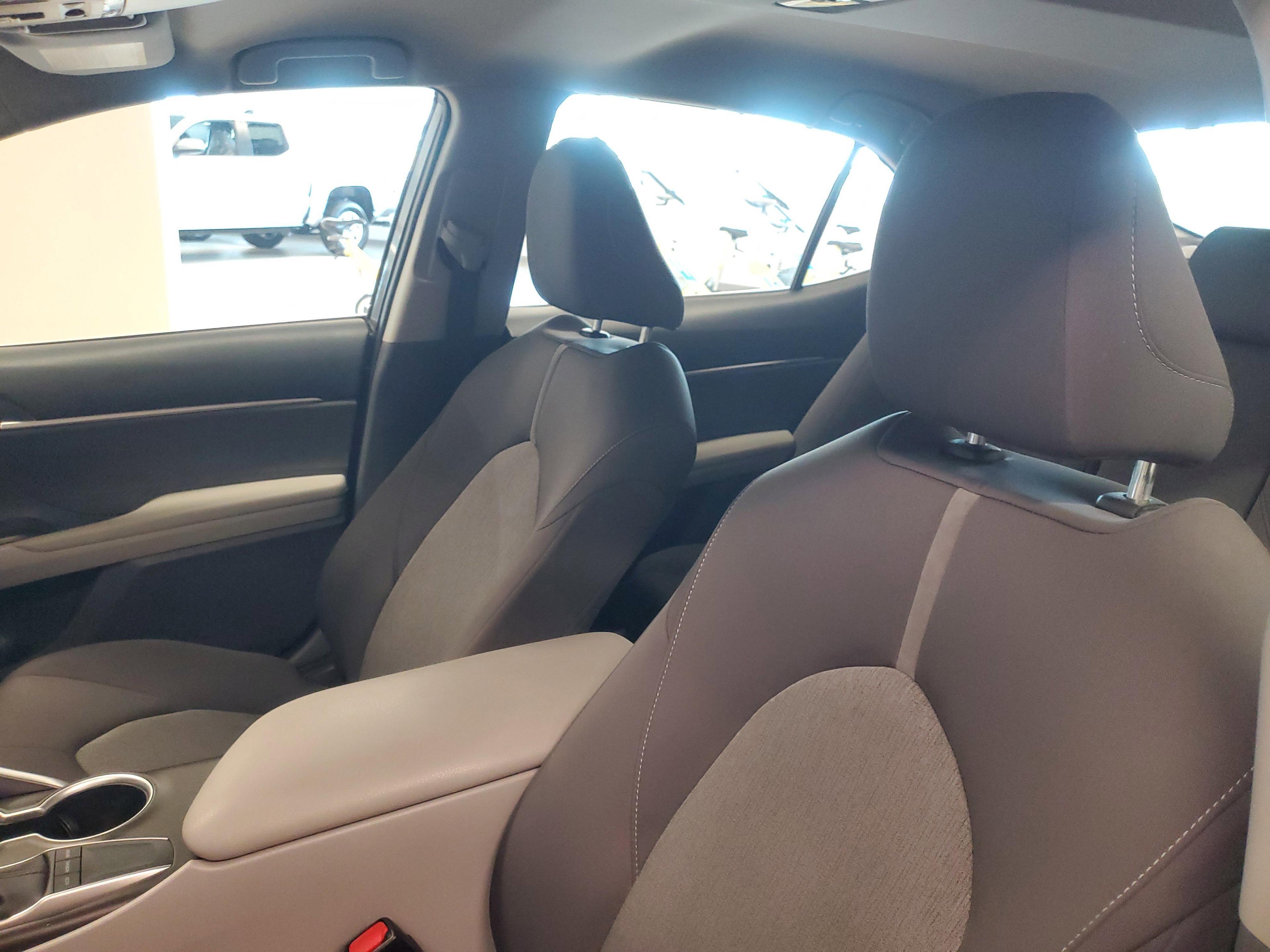 Toyota Camry Le Fwd Sedan | Miami, Fl - Thumbnail 17