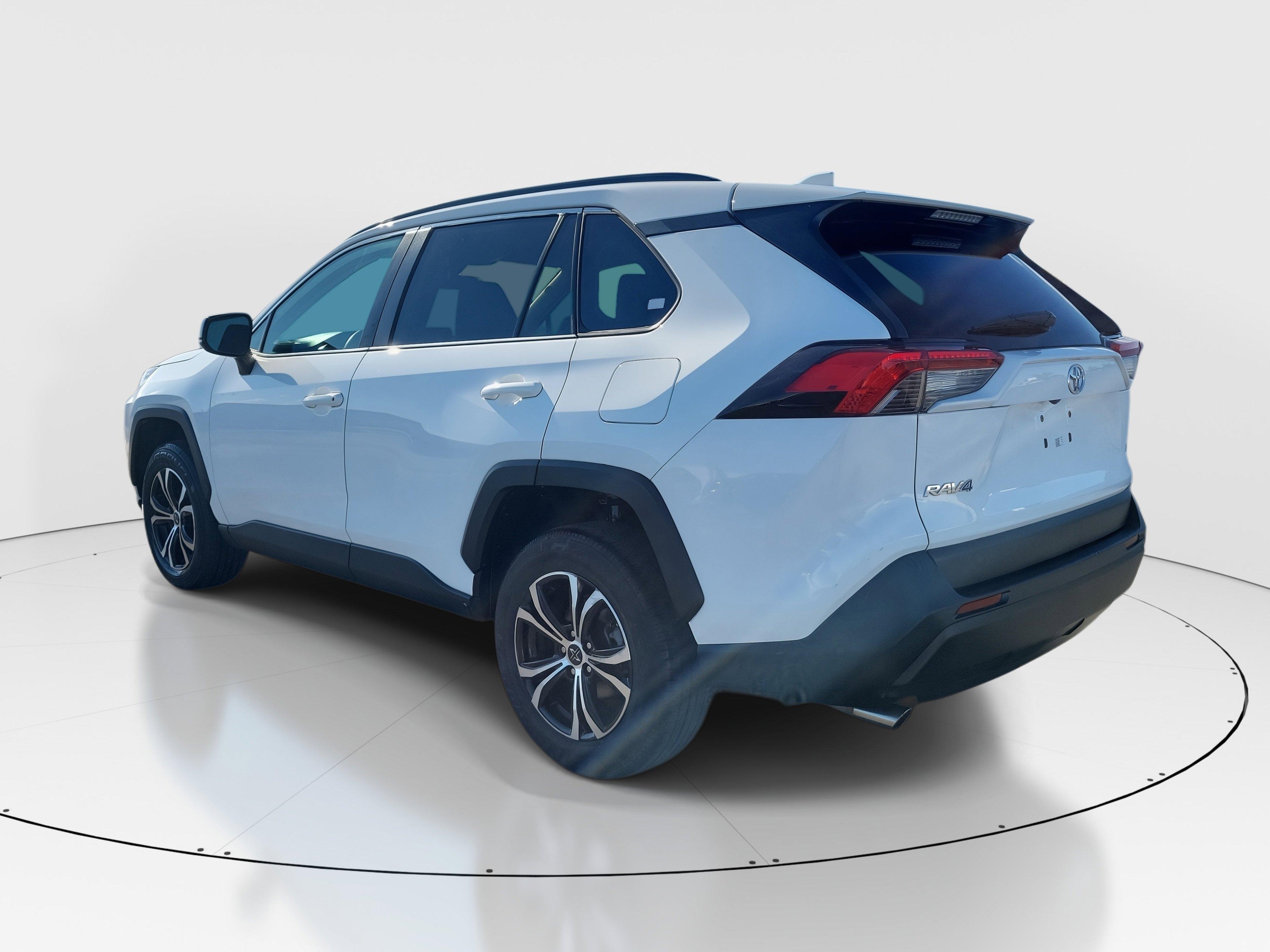 Toyota Rav4 Le Fwd - Thumbnail 5