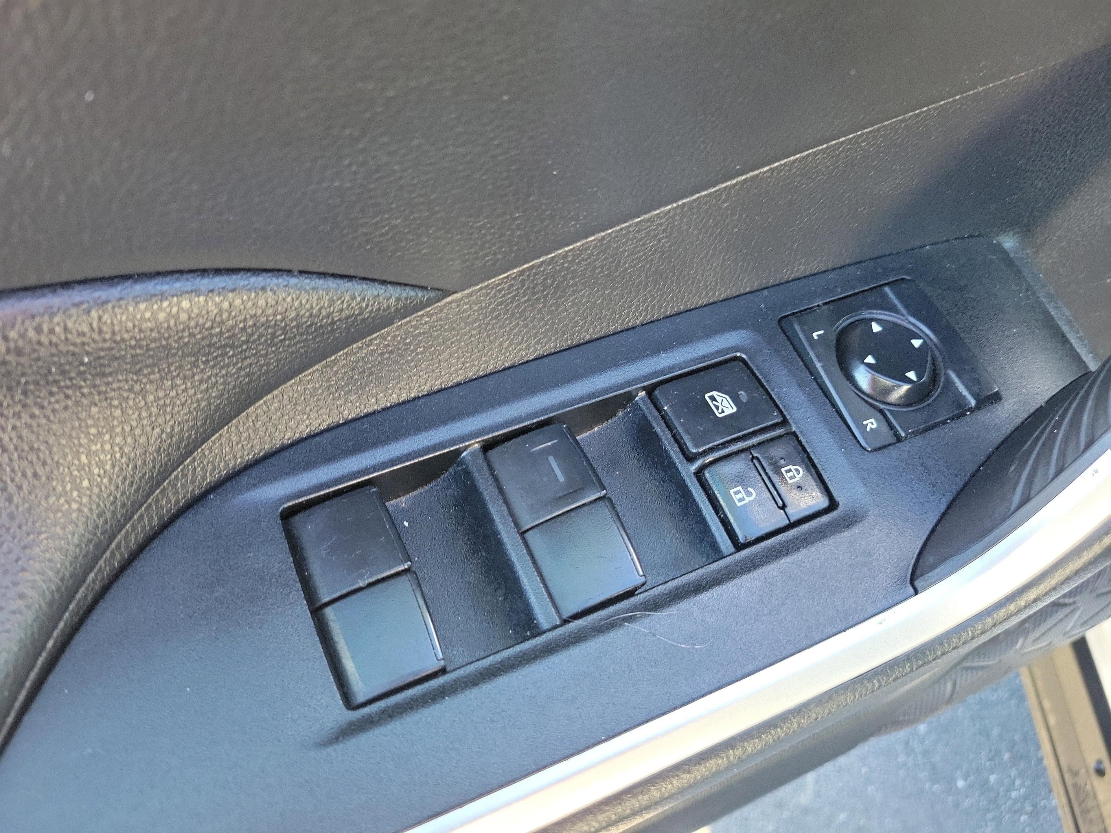 Toyota Rav4 Le Fwd - Thumbnail 18