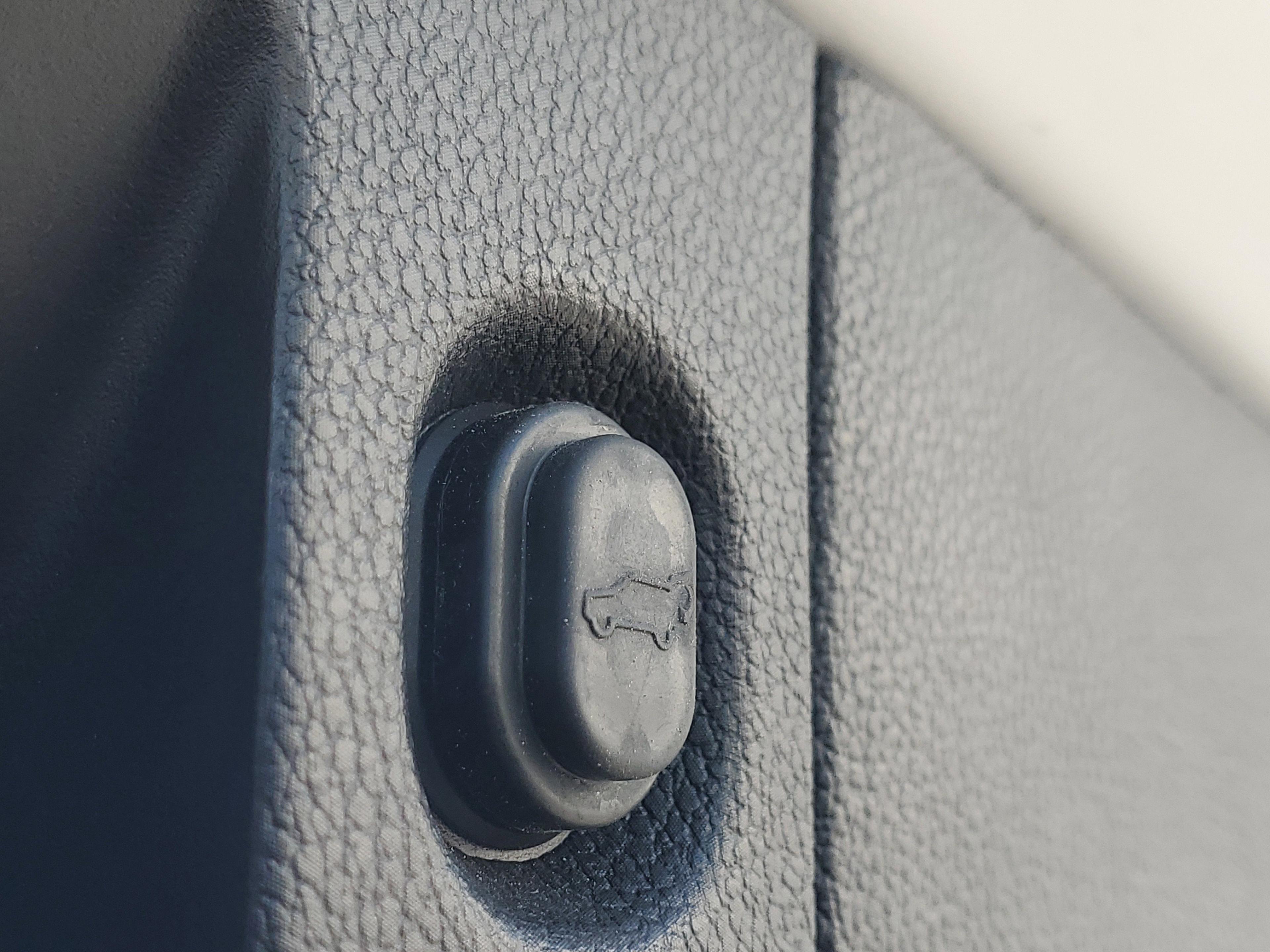 Cadillac Escalade Esv Luxury Rwd - Thumbnail 10