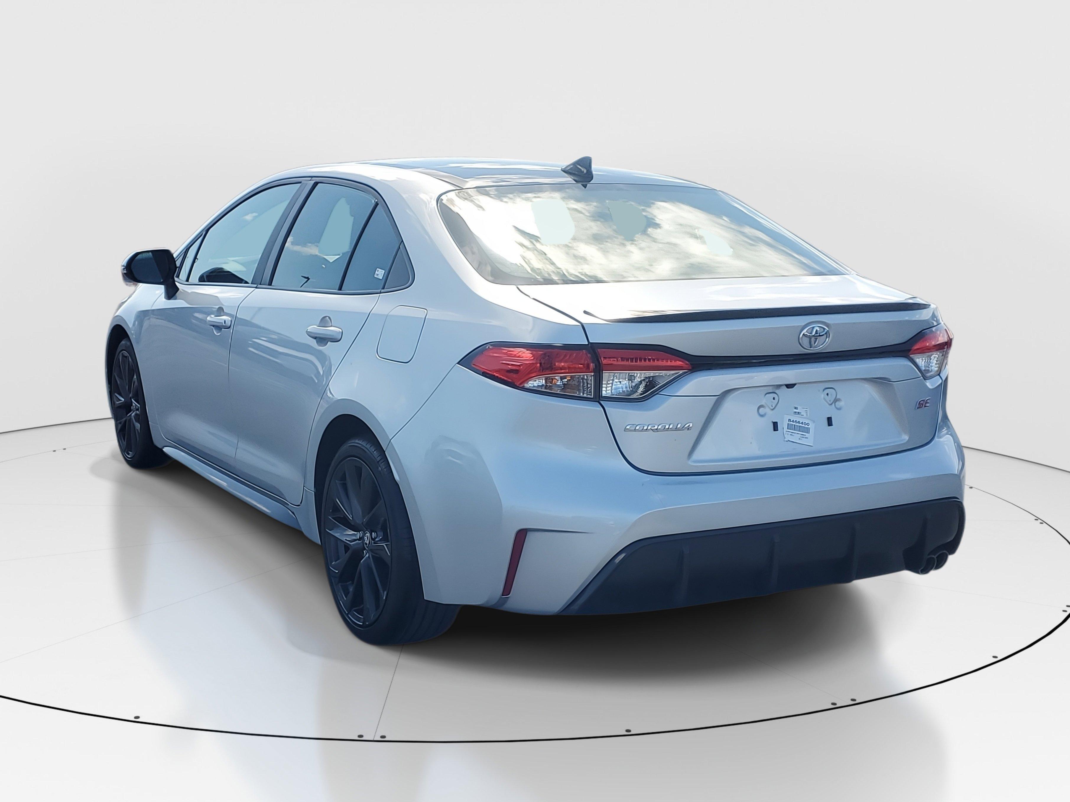 Toyota Corolla Se Fwd - Thumbnail 6