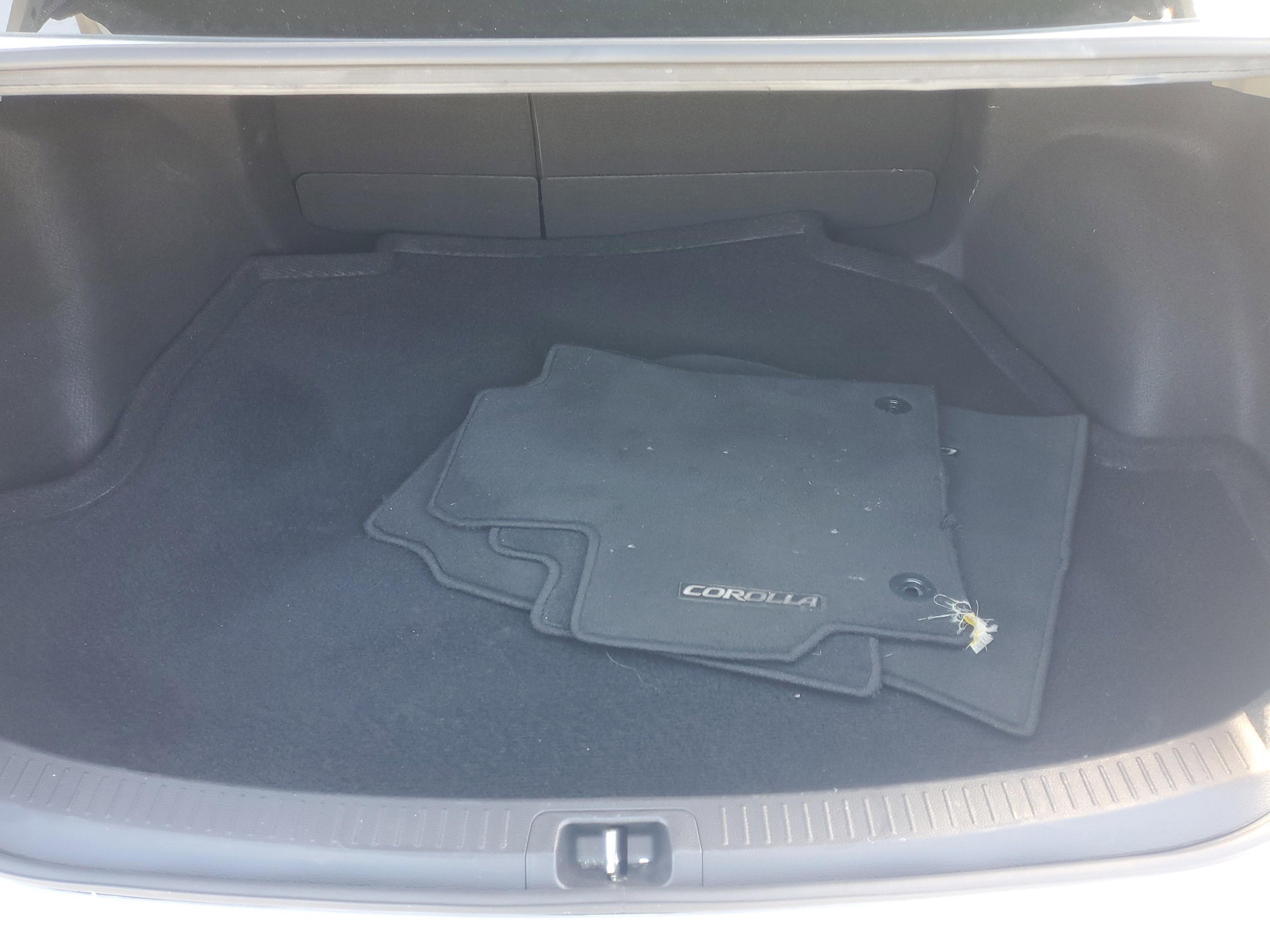 Toyota Corolla Se Fwd - Thumbnail 9