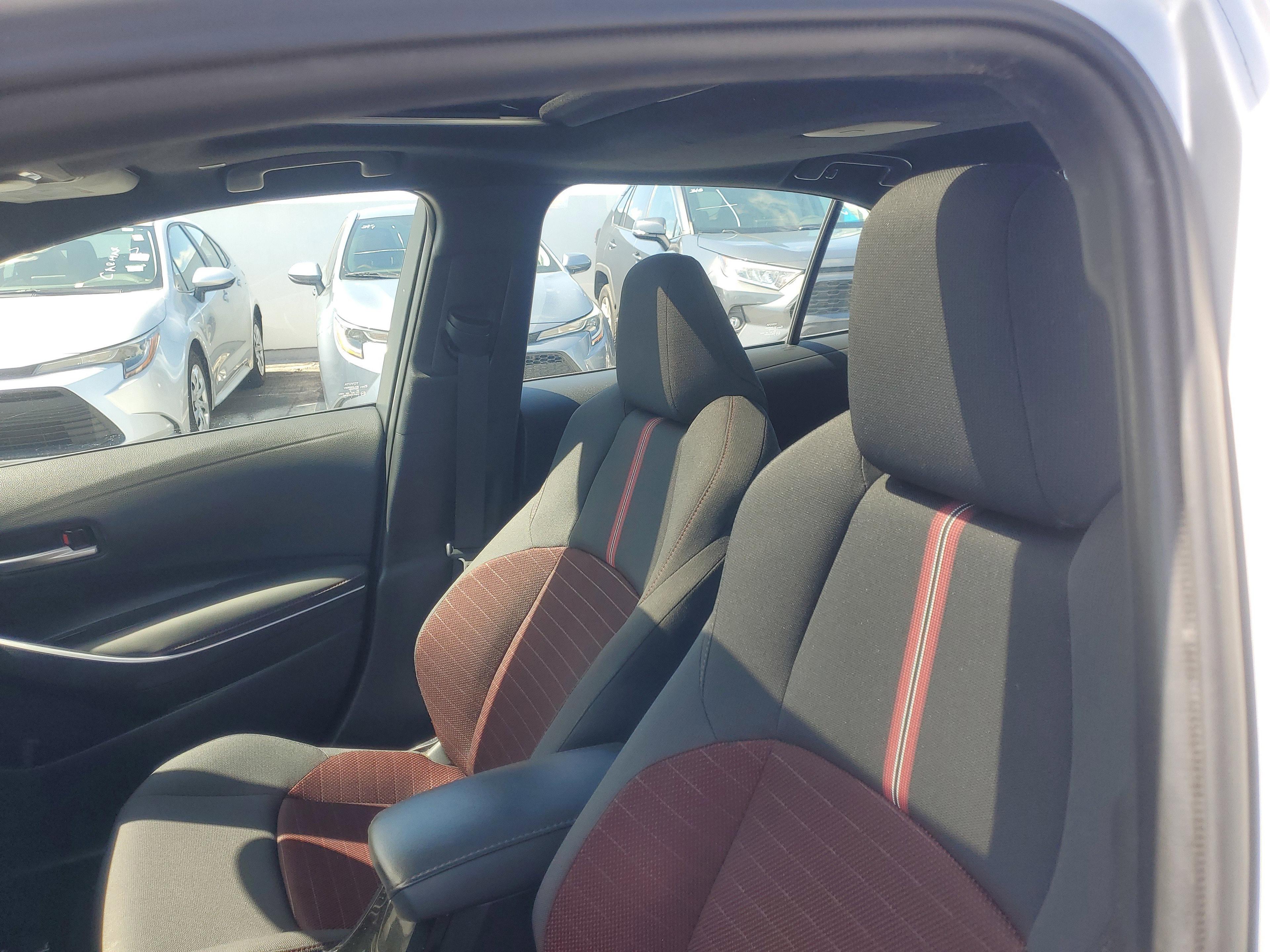 Toyota Corolla Se Fwd - Thumbnail 17