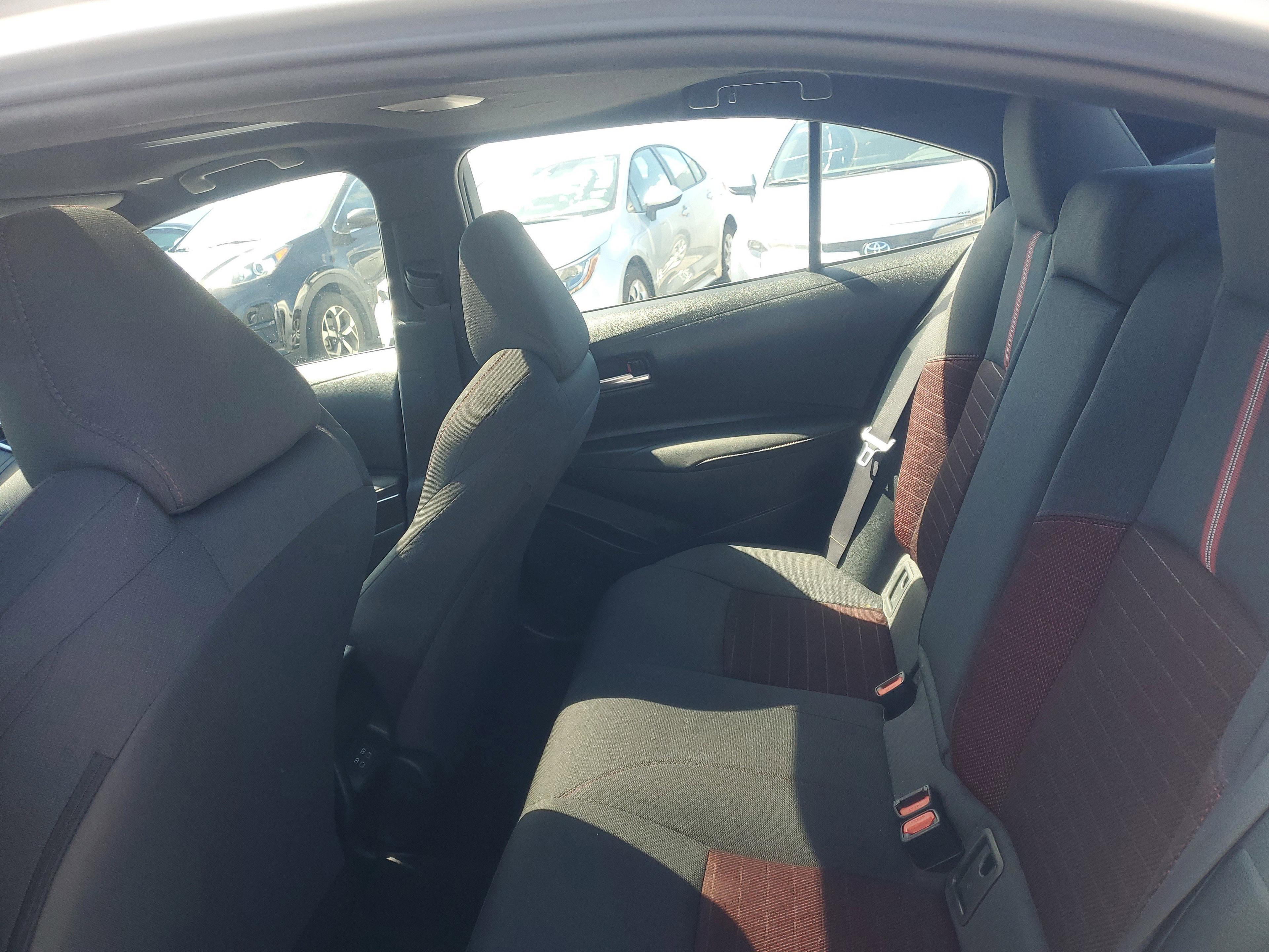 Toyota Corolla Se Fwd - Thumbnail 11