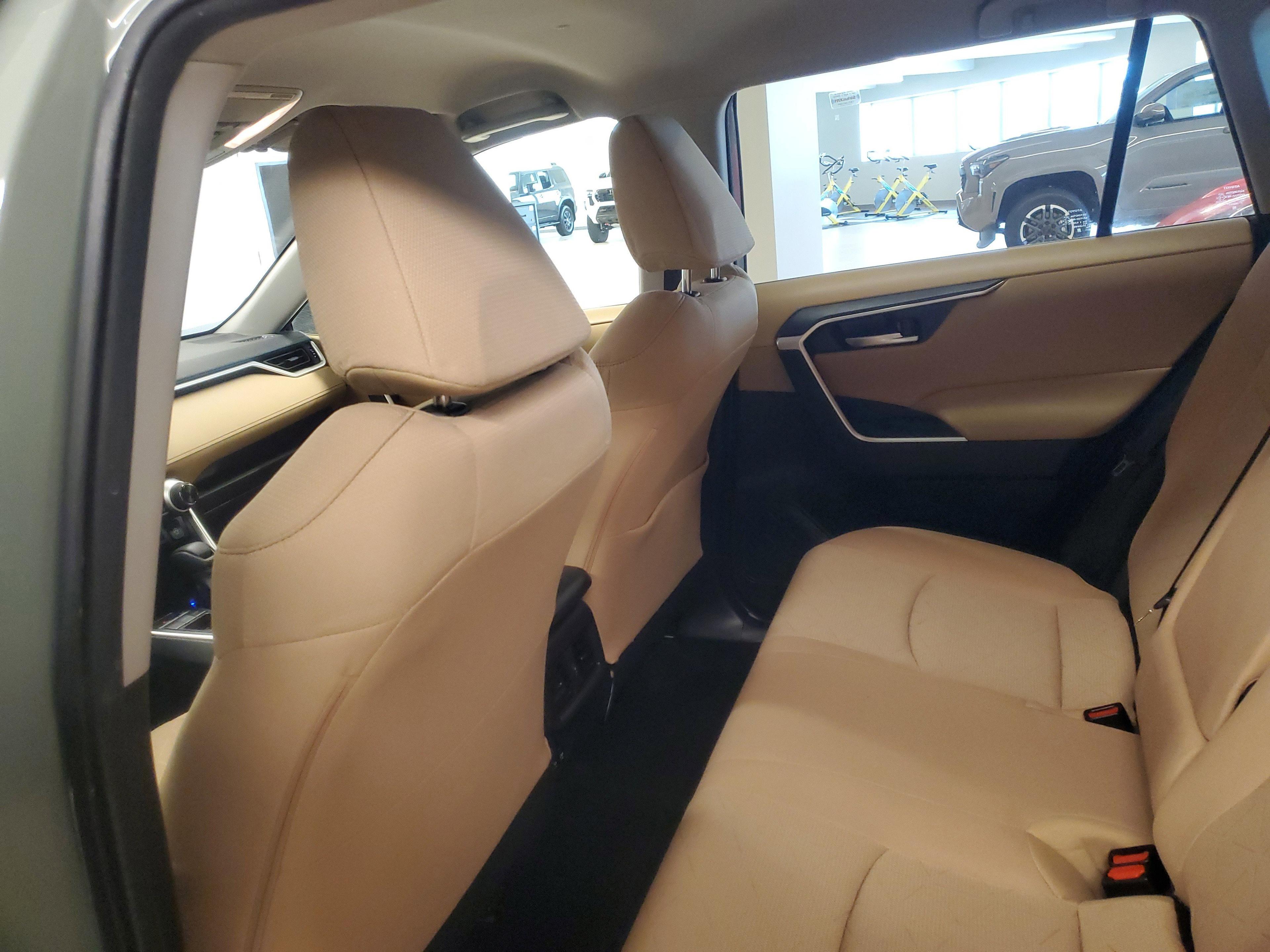 Toyota Rav4 Xle Fwd - Thumbnail 12