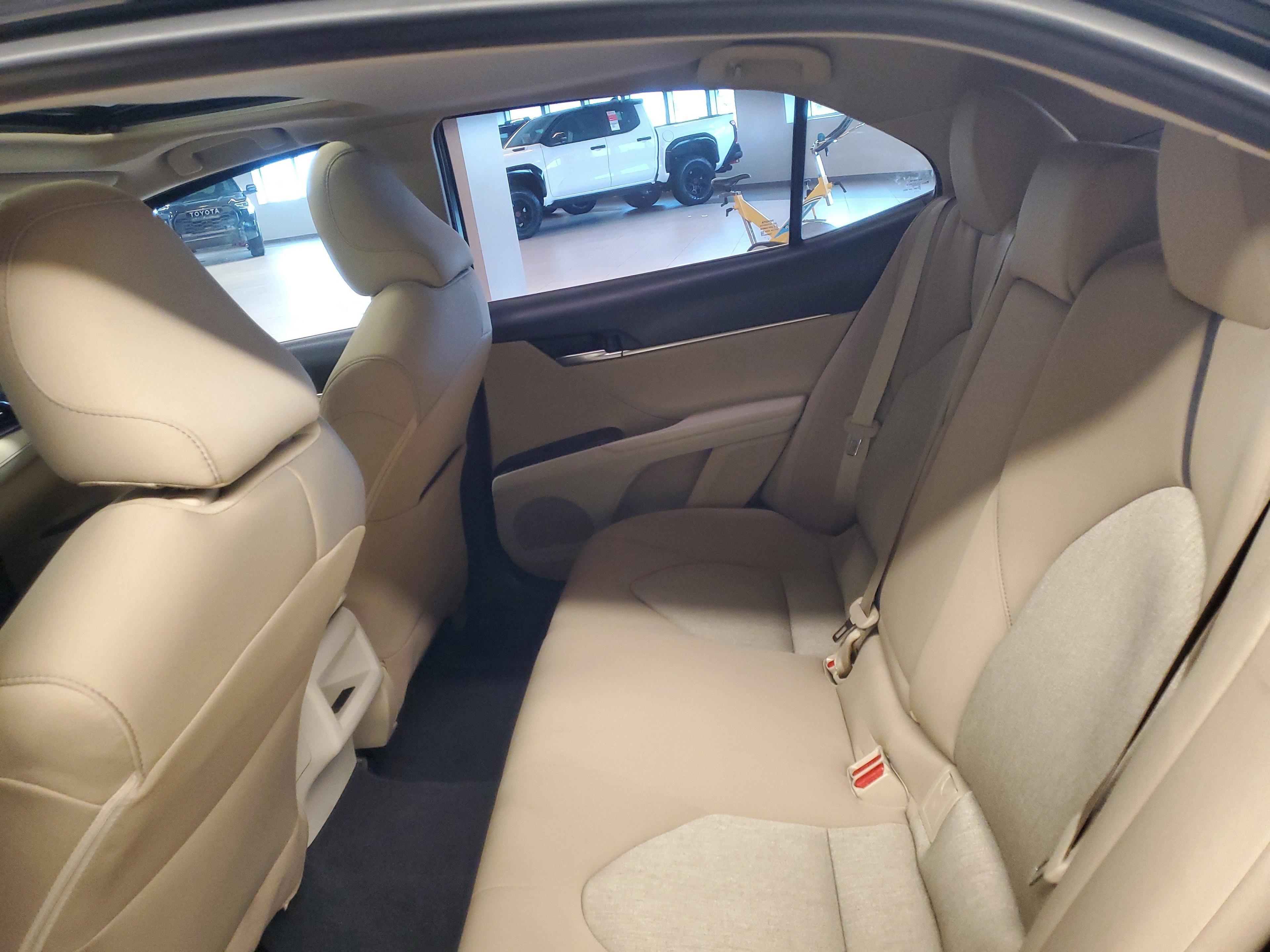 Toyota Camry Le Fwd - Thumbnail 10