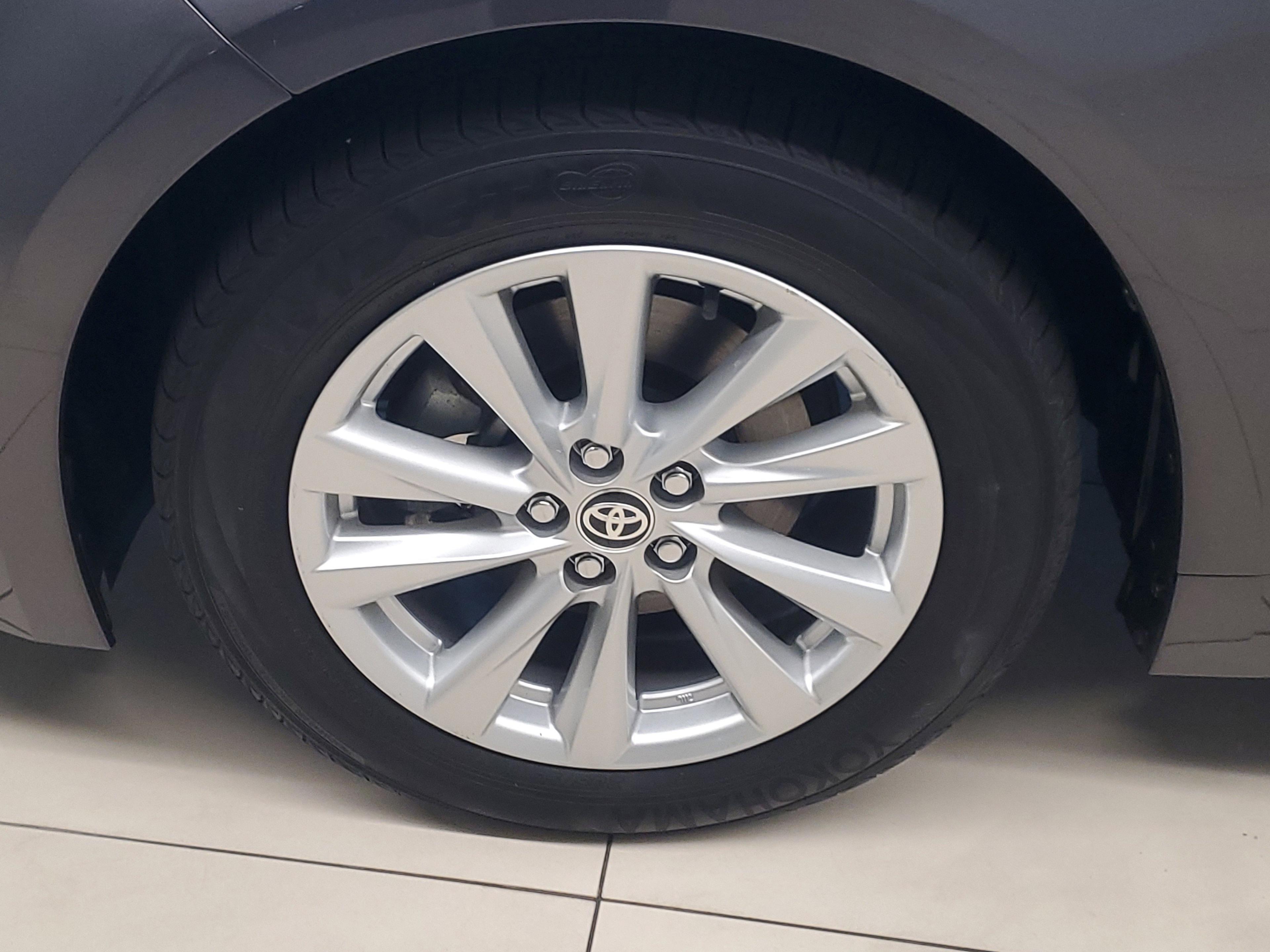 Toyota Corolla Hatchback Se Fwd - Thumbnail 5