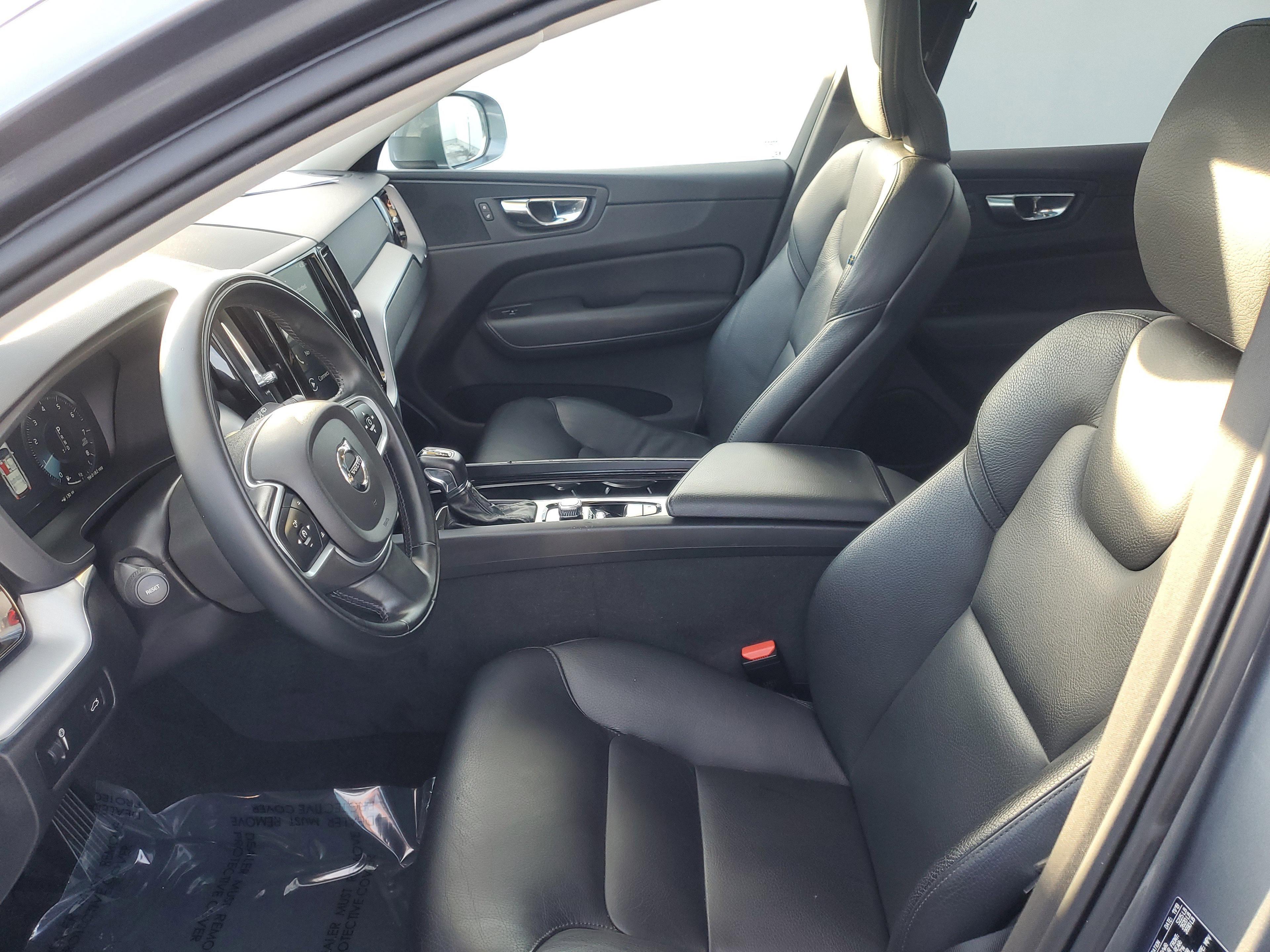 Volvo Xc60 Momentum Fwd - Thumbnail 16