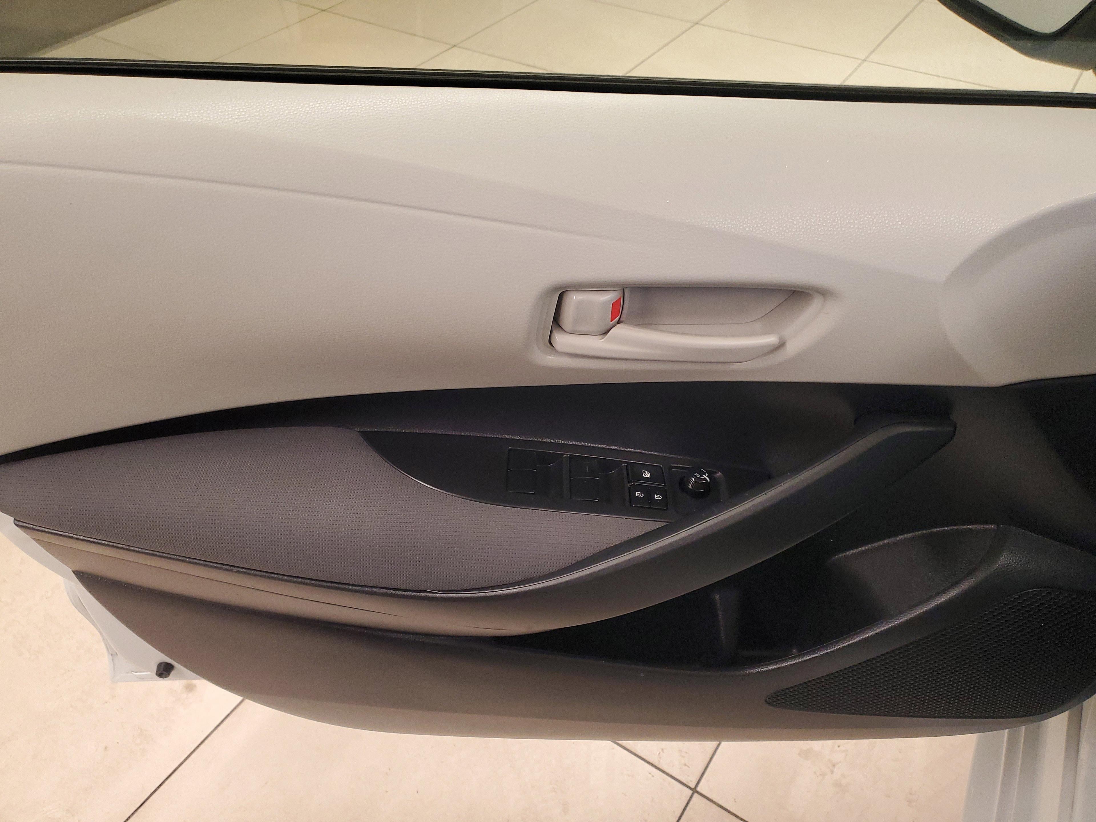 Toyota Corolla Le Fwd Sedan | Miami, Fl - Thumbnail 18