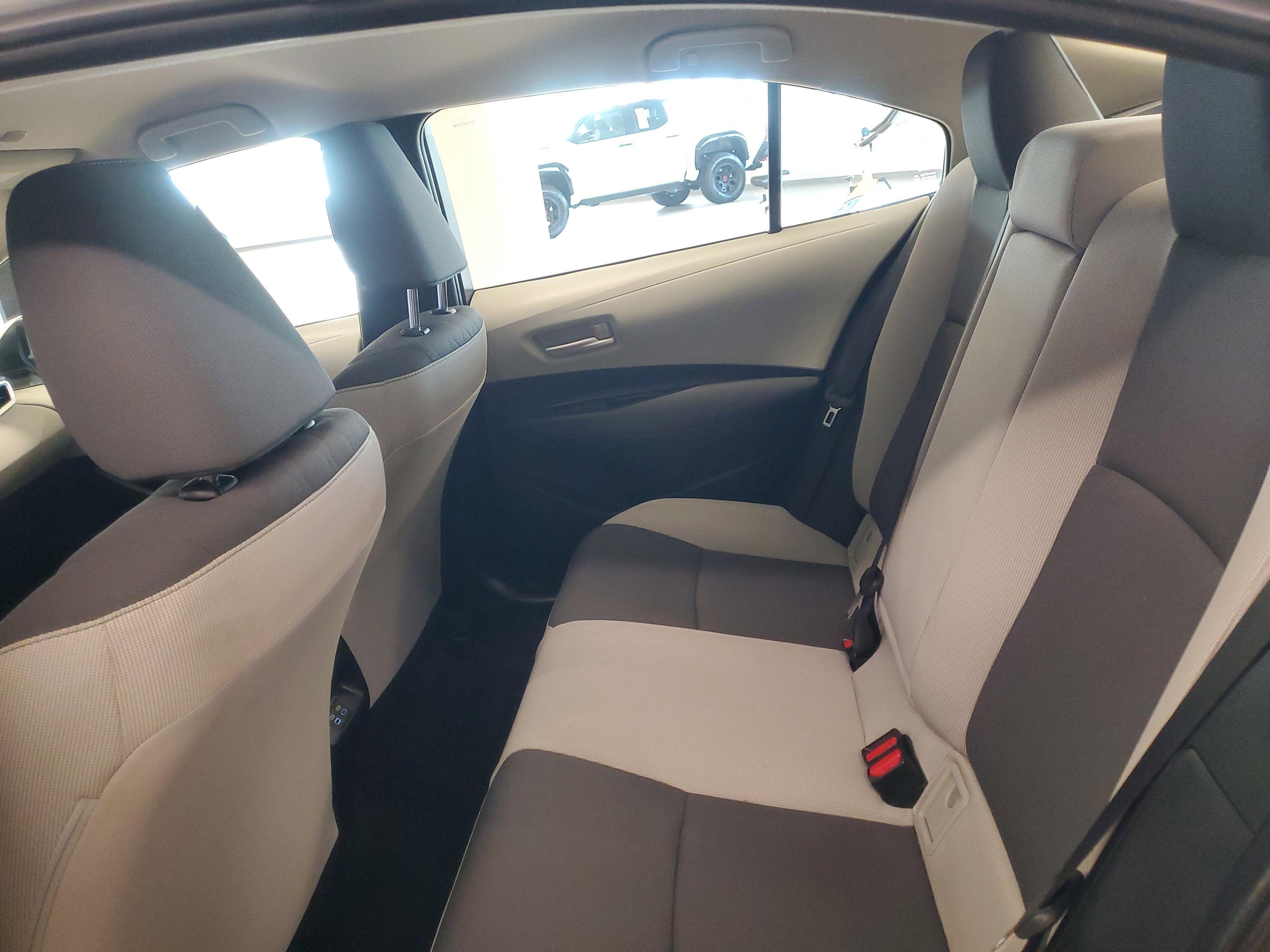 Toyota Corolla Le Fwd Sedan | Miami, Fl - Thumbnail 11