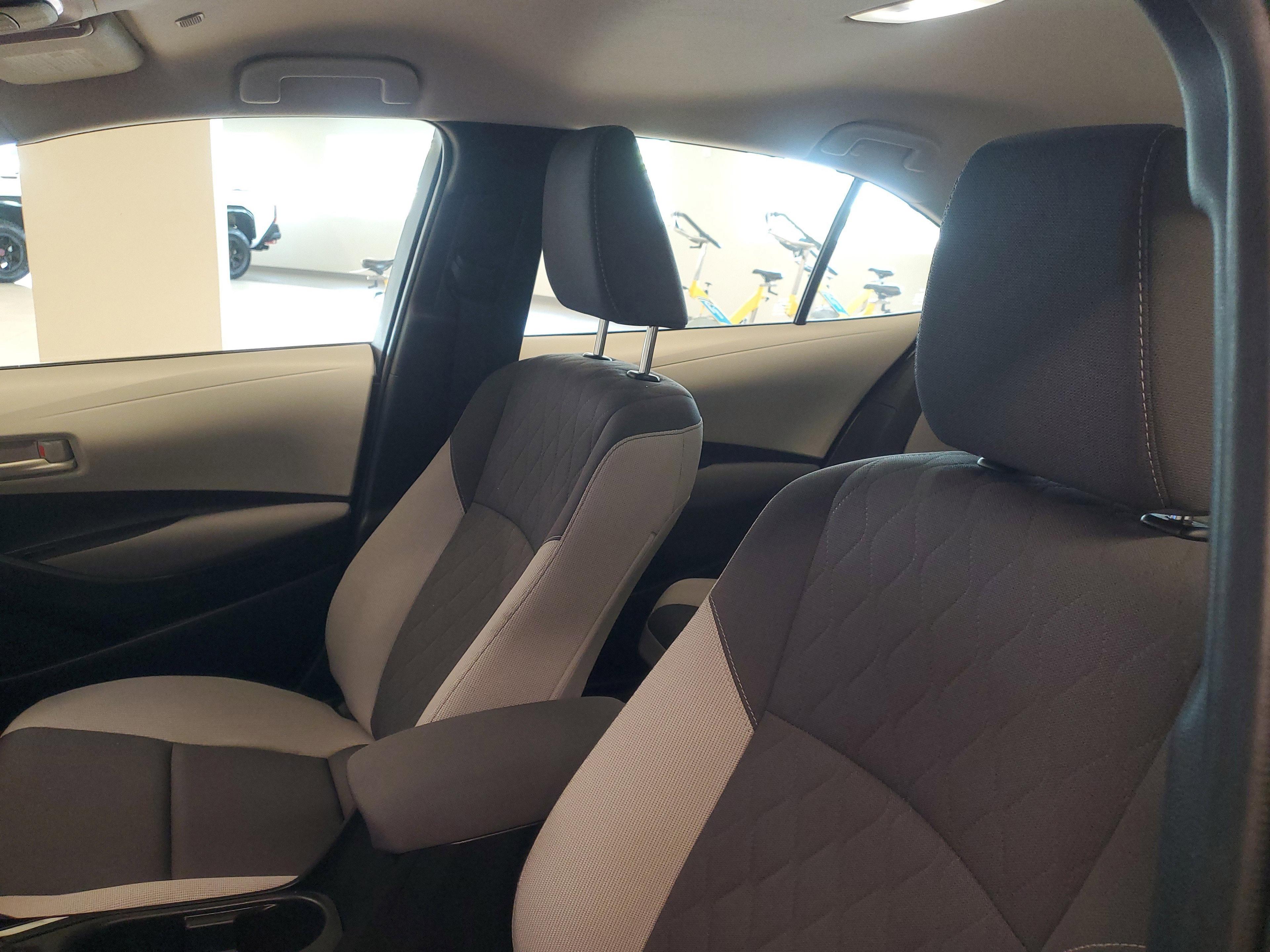 Toyota Corolla Le Fwd Sedan | Miami, Fl - Thumbnail 17