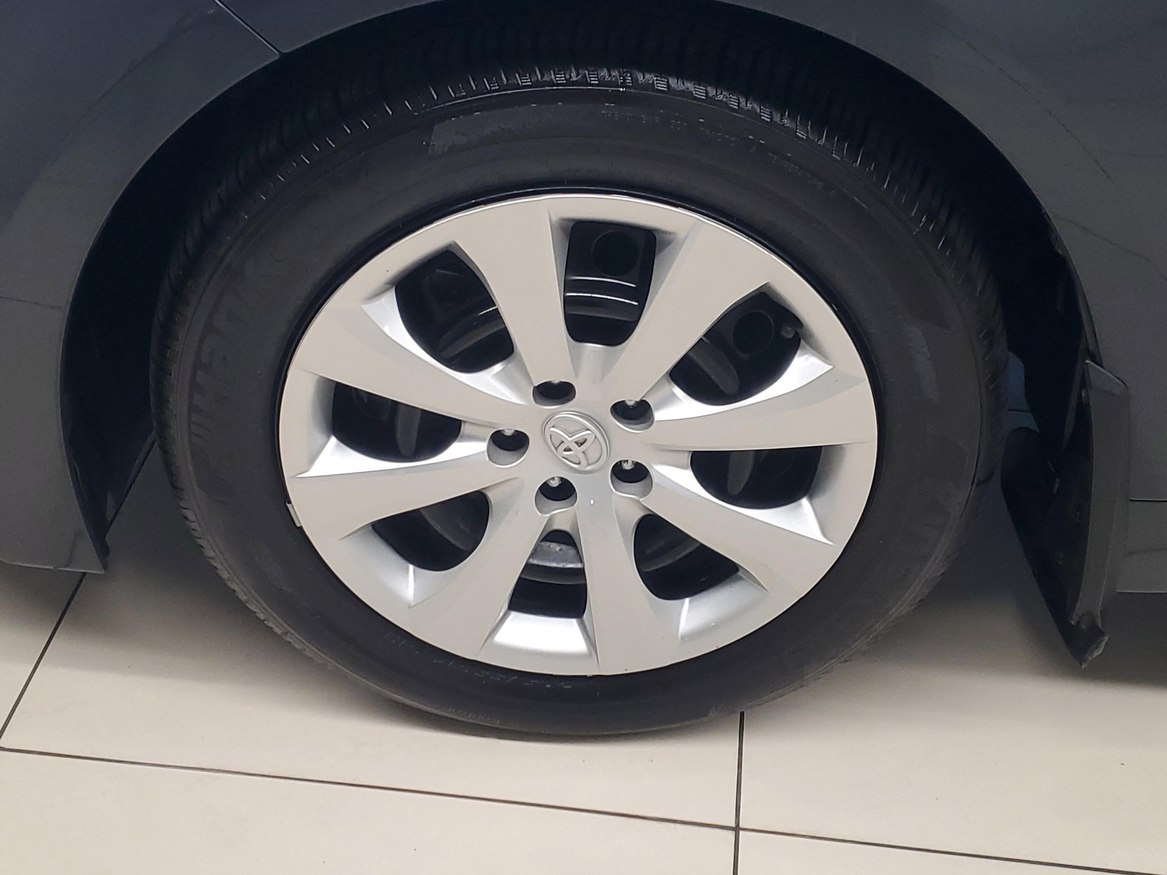 Toyota Corolla Le Fwd - Thumbnail 5