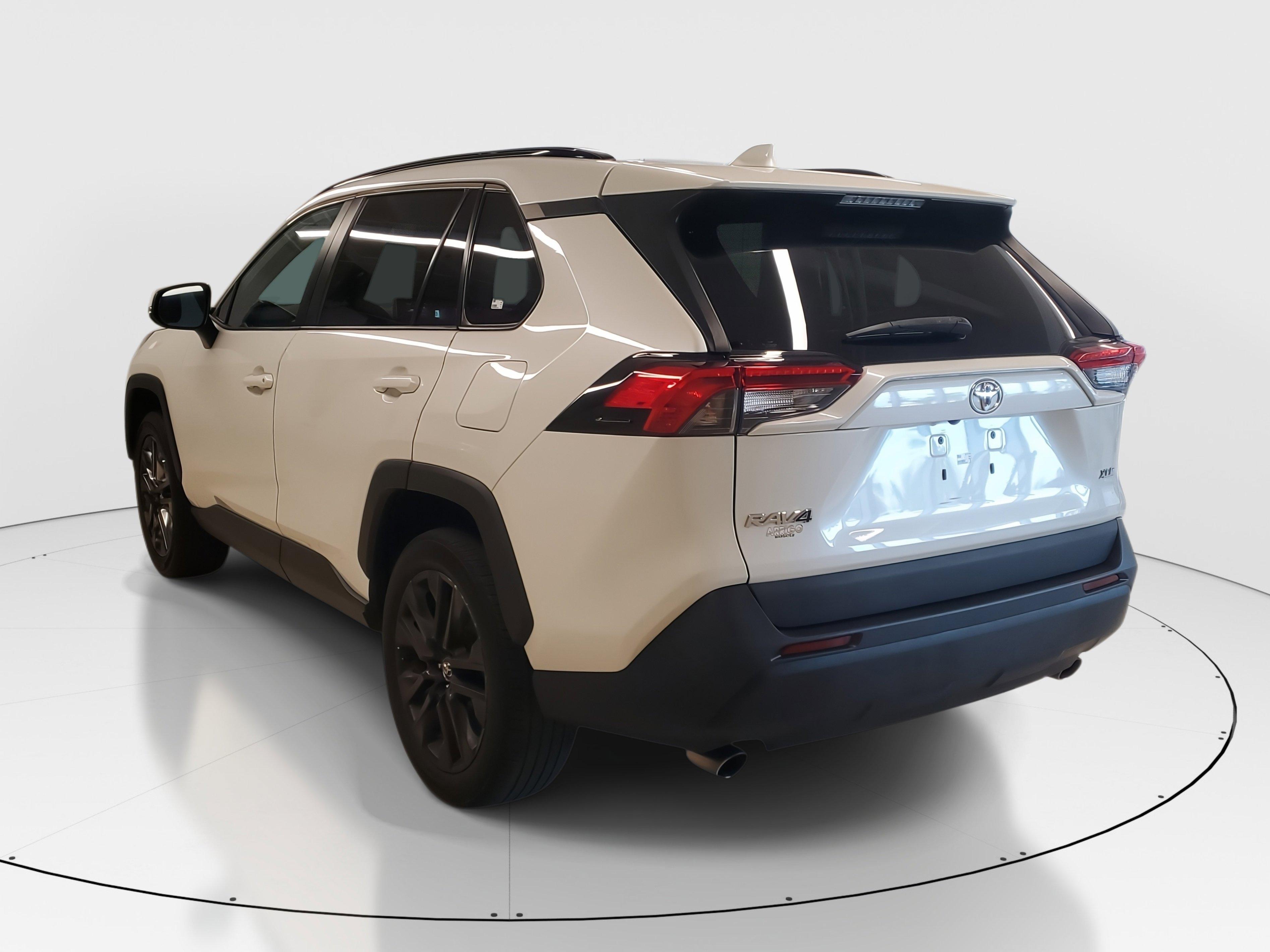 Toyota Rav4 Xle Premium Fwd - Thumbnail 6