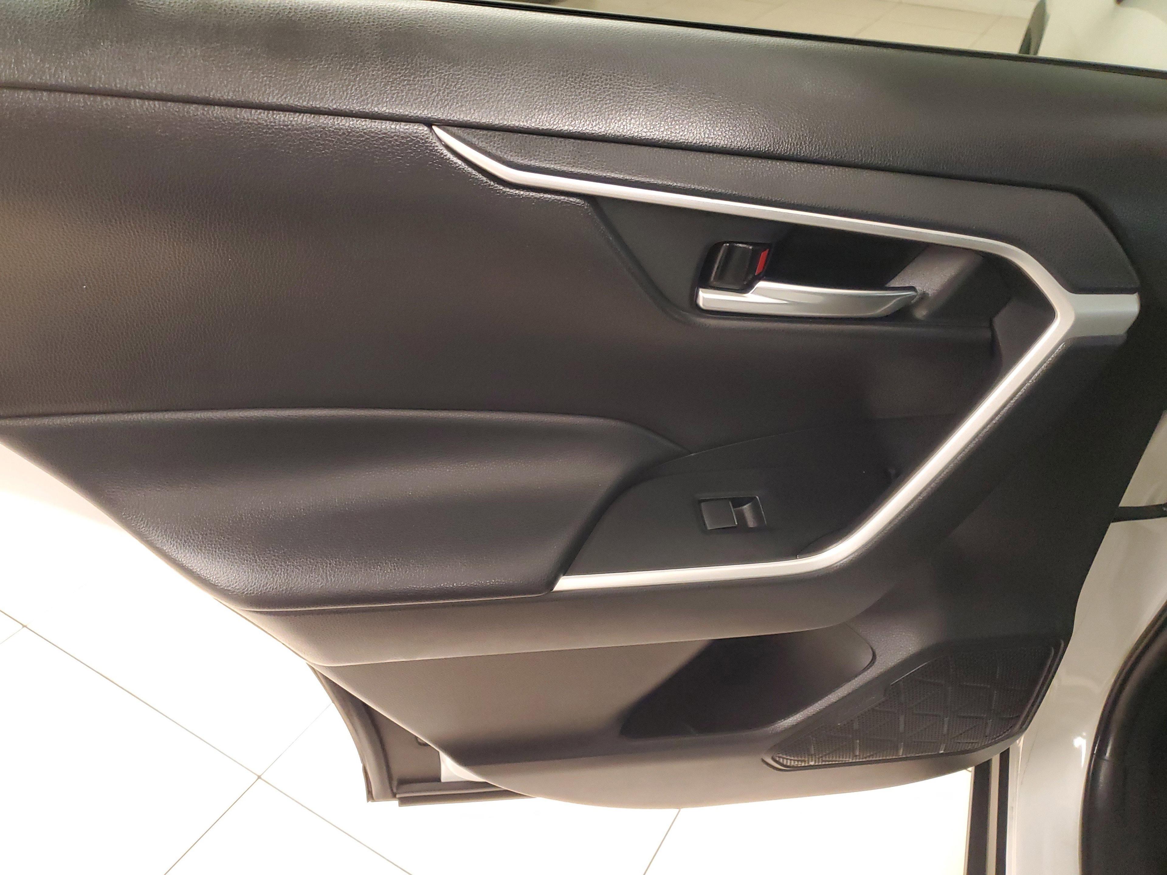 Toyota Rav4 Xle Premium Fwd - Thumbnail 16