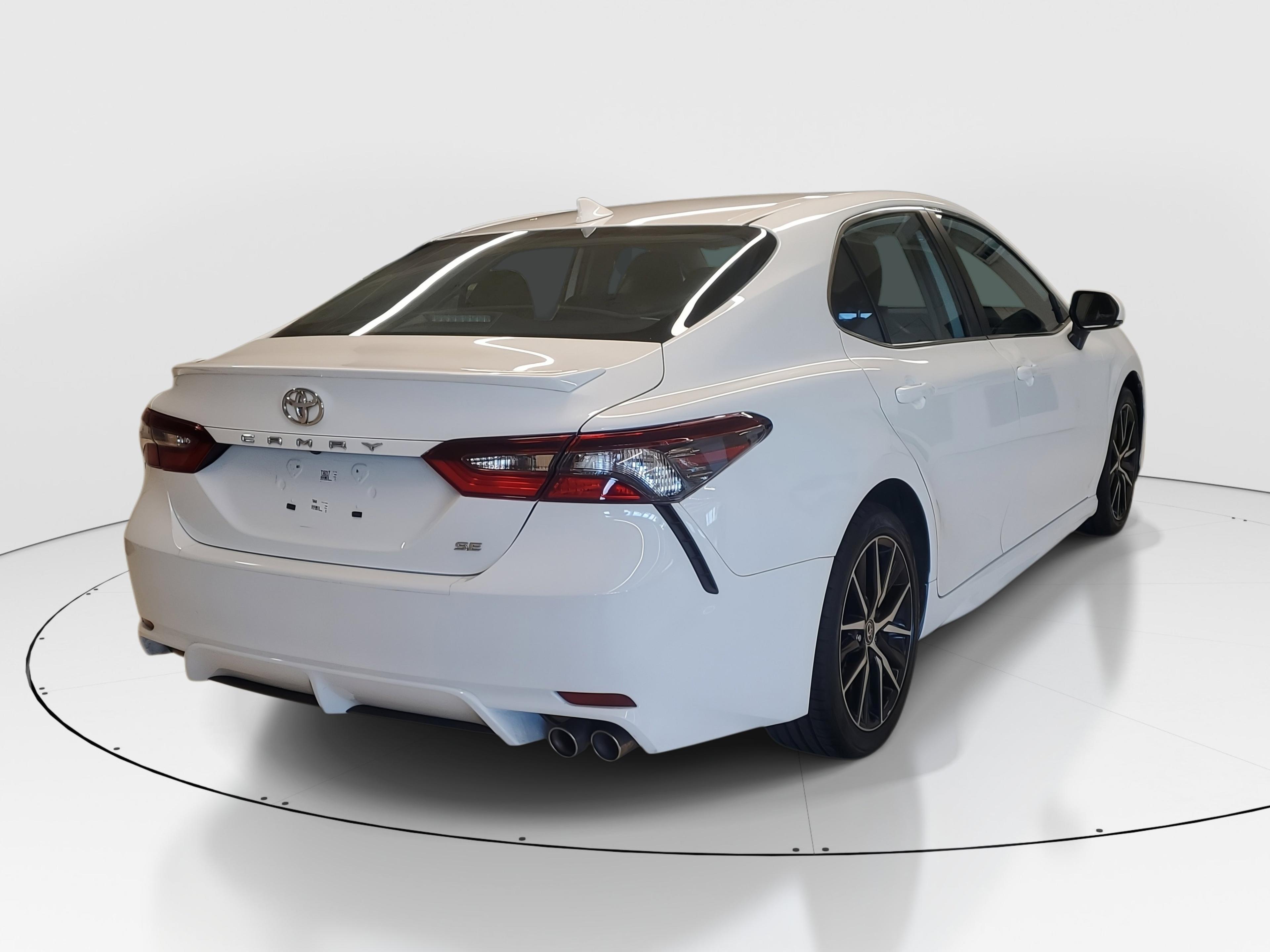 Toyota Camry Se Fwd - Thumbnail 8