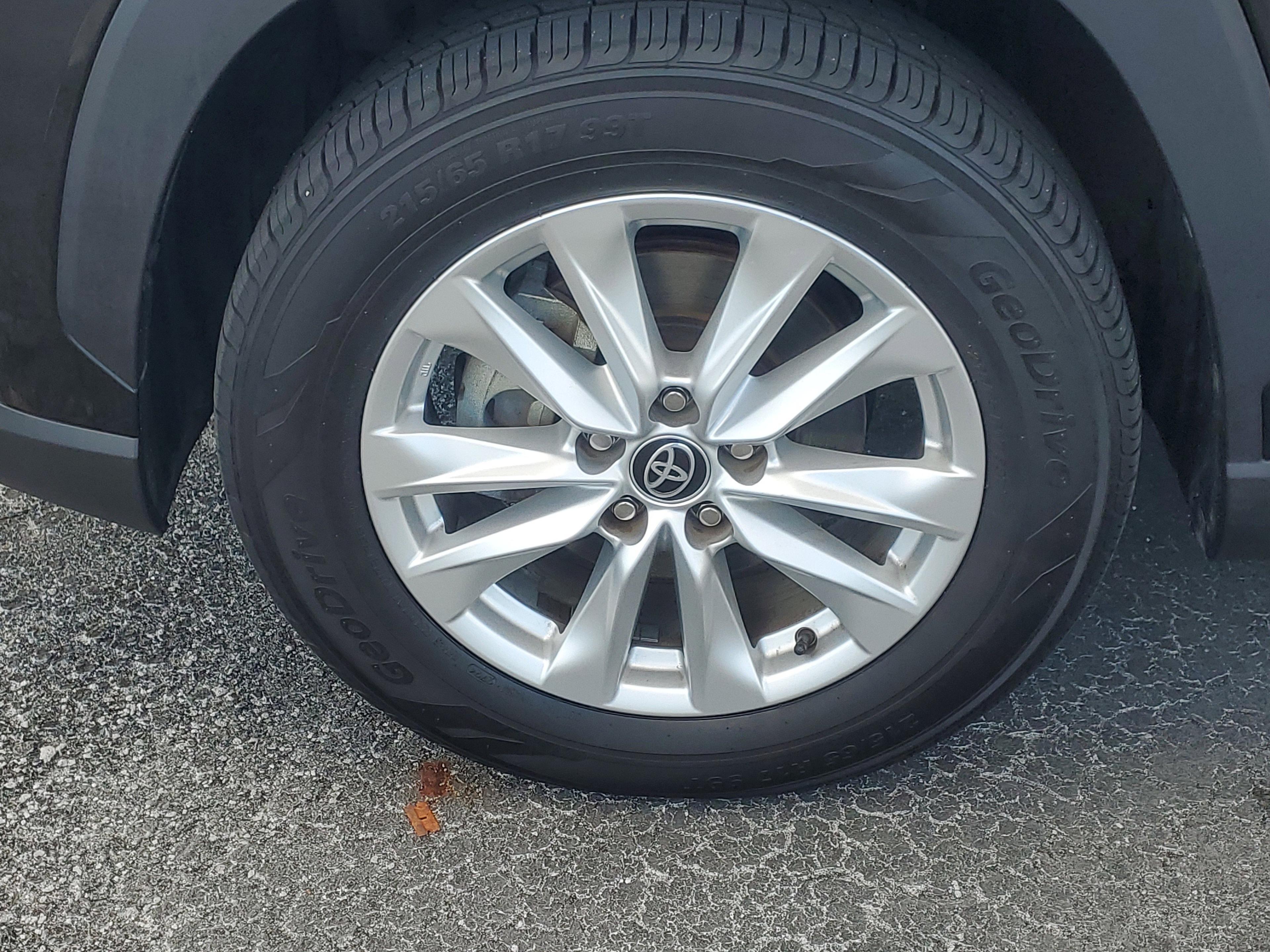 Toyota Corolla Cross Le Awd - Thumbnail 5