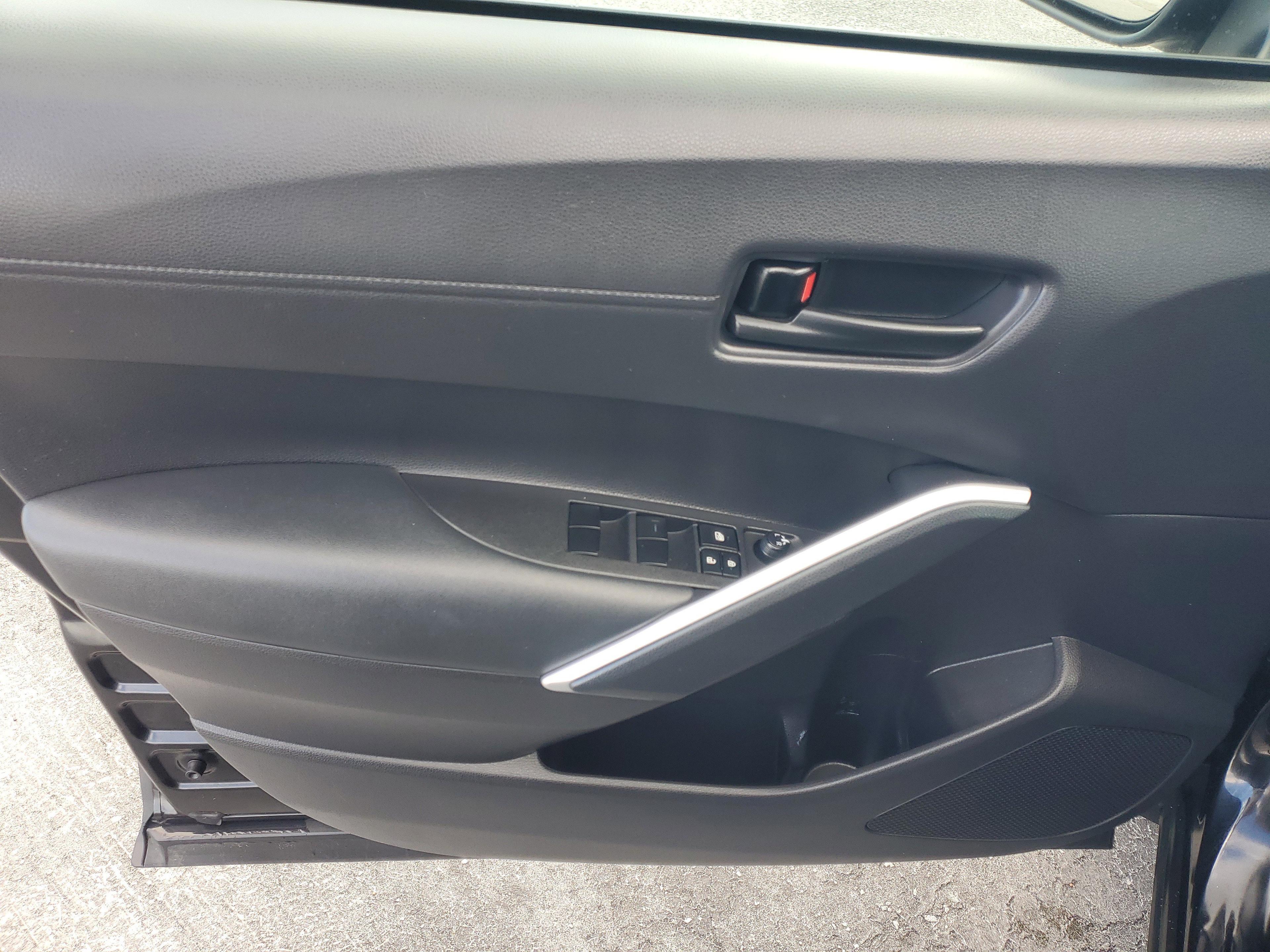 Toyota Corolla Cross Le Awd - Thumbnail 18