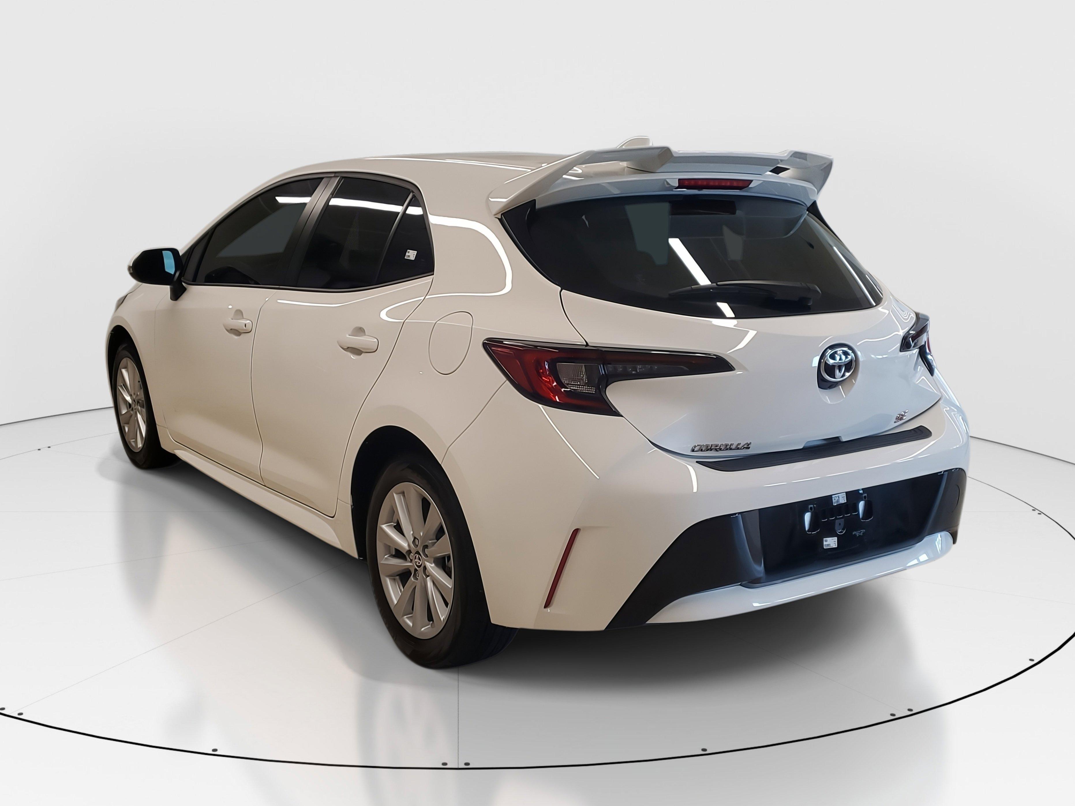 Toyota Corolla Hatchback Se Fwd - Thumbnail 6