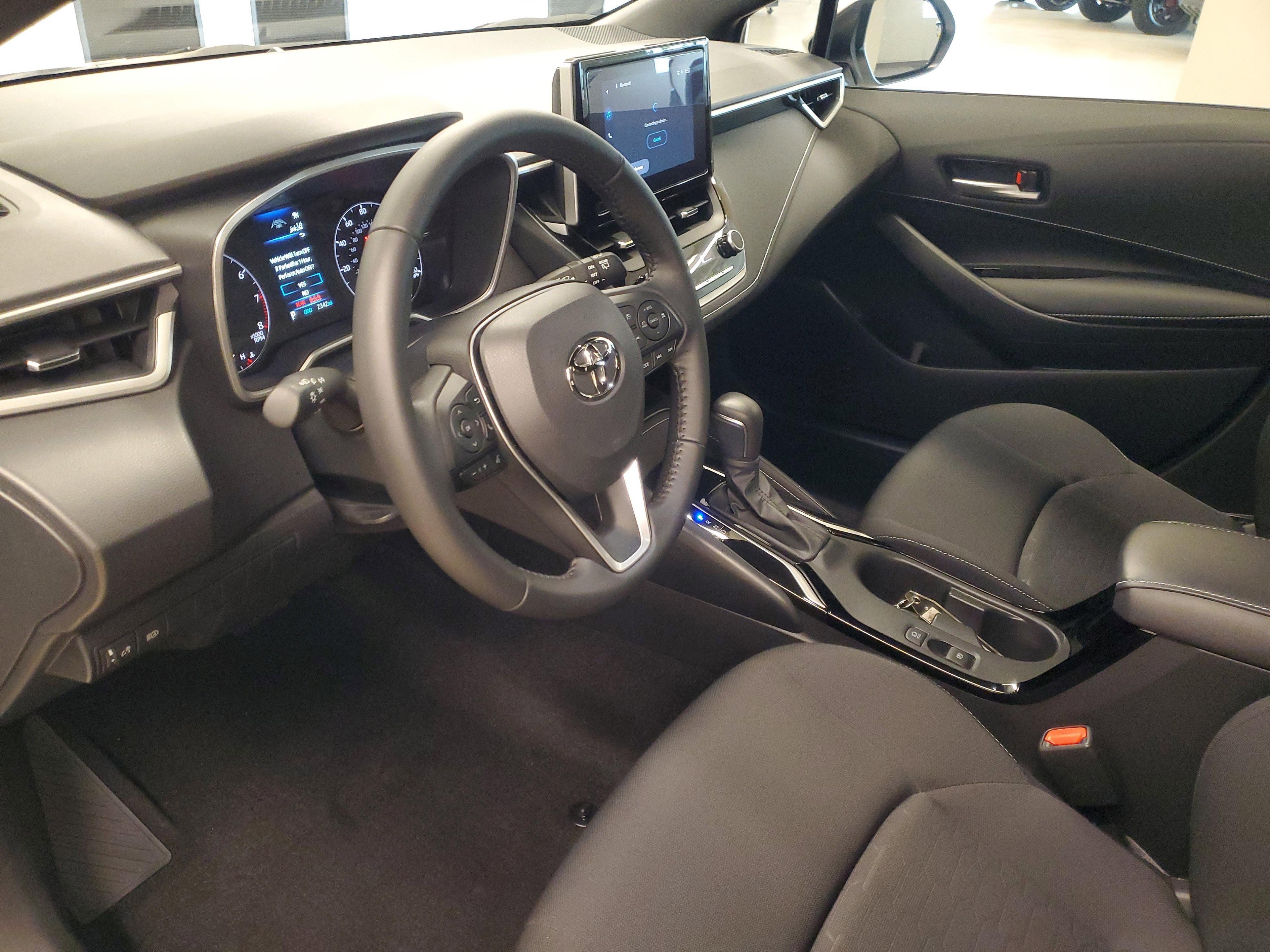 Toyota Corolla Hatchback Se Fwd - Thumbnail 15