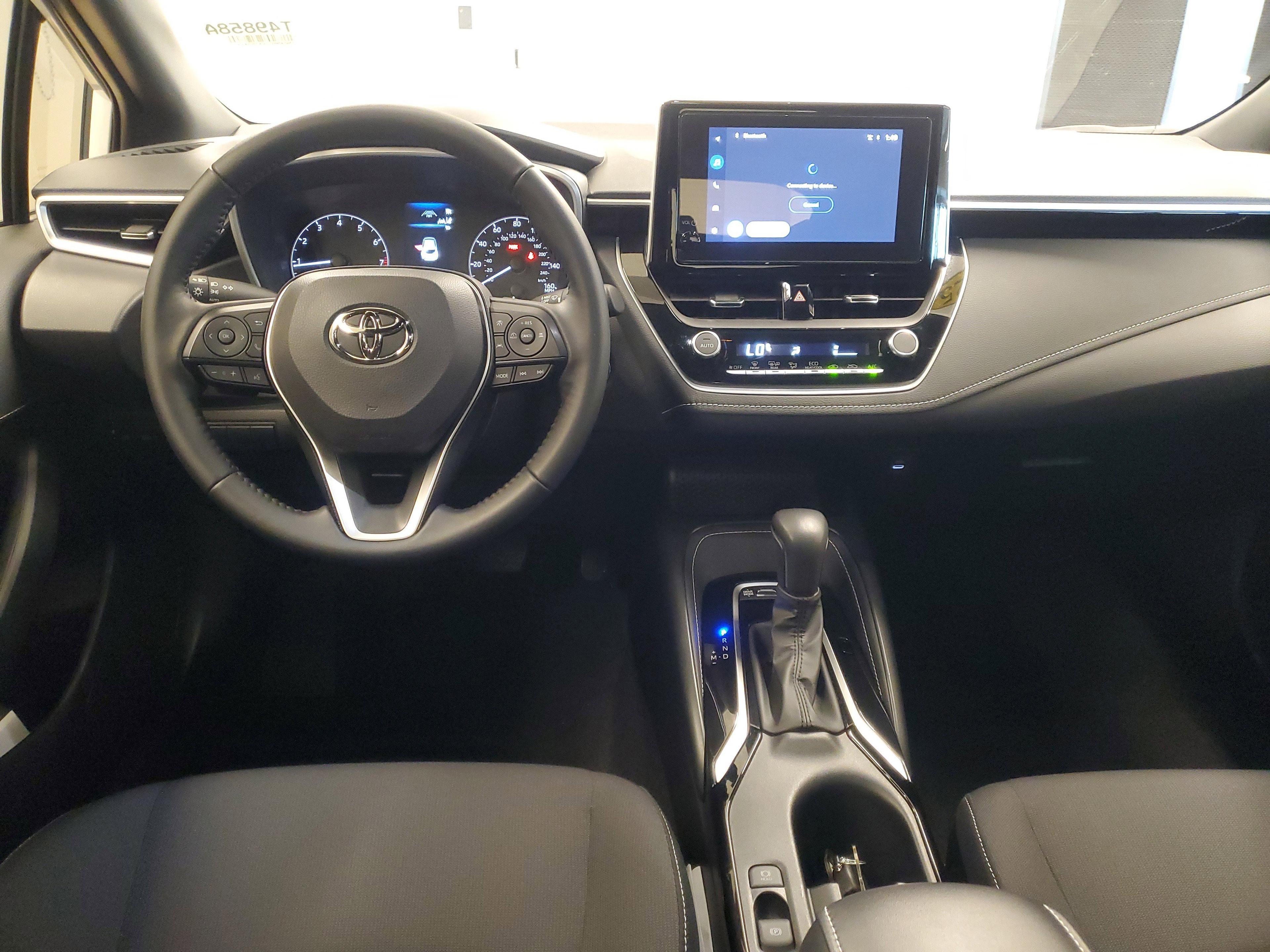 Toyota Corolla Hatchback Se Fwd - Thumbnail 9