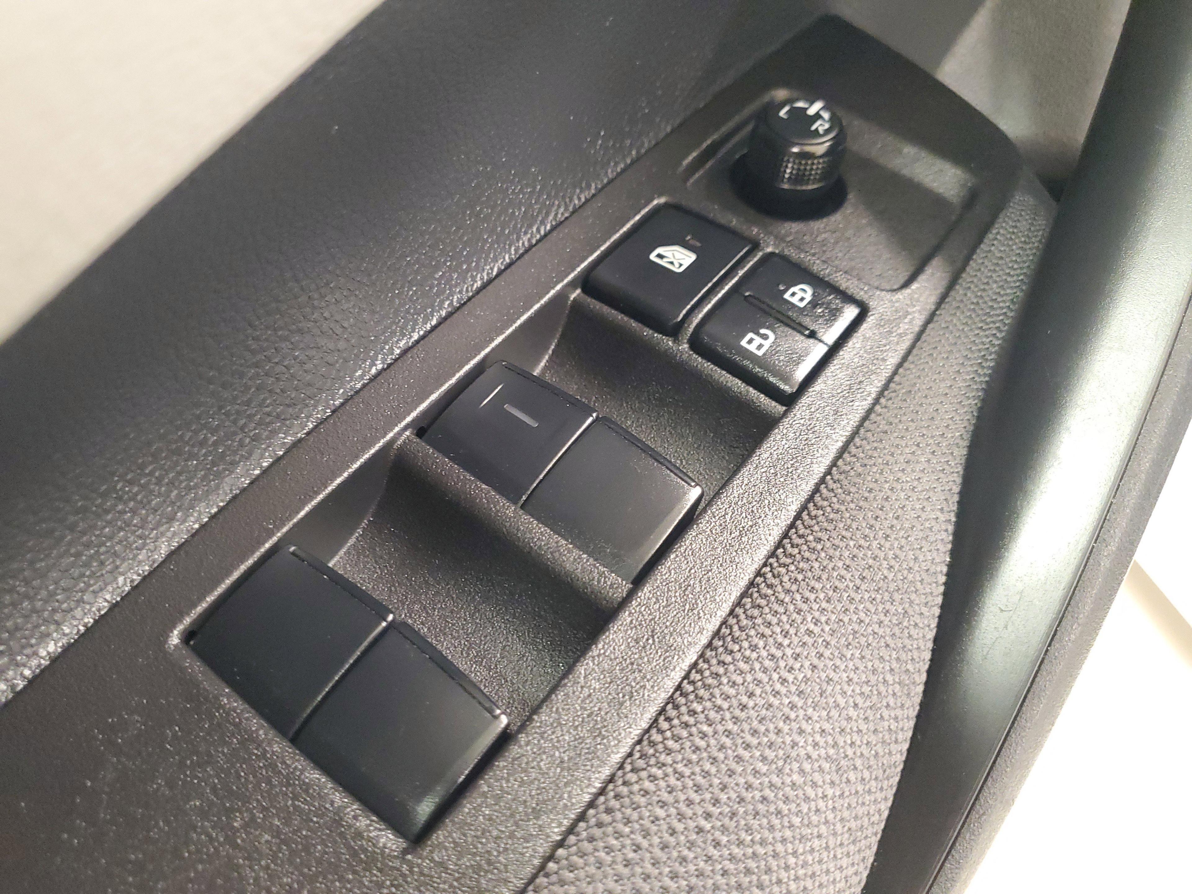 Toyota Corolla Le Fwd - Thumbnail 19