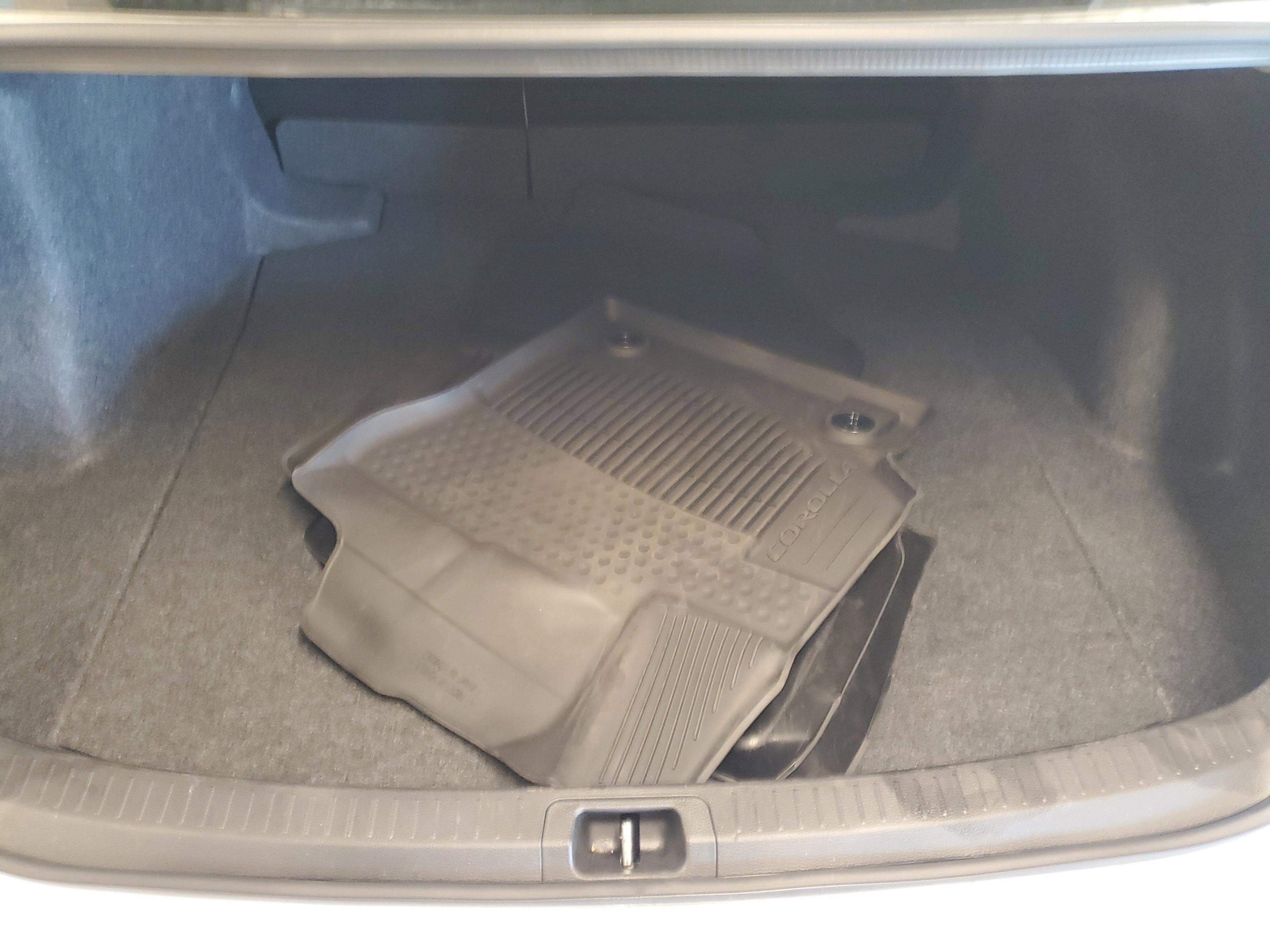 Toyota Corolla Le Fwd - Thumbnail 9