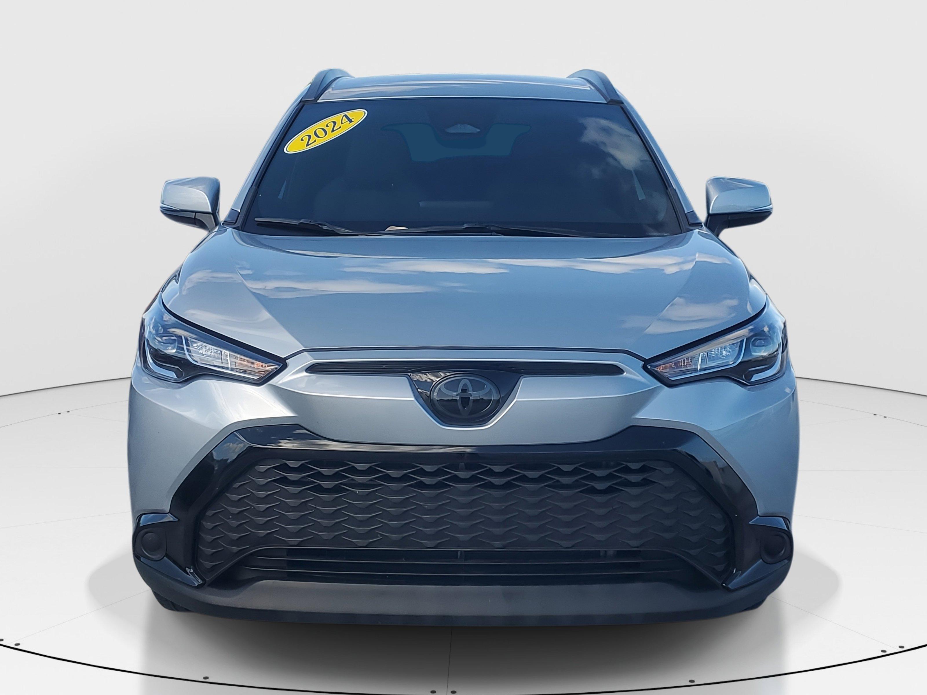 Toyota Corolla Cross Hybrid Se Awd - Thumbnail 3