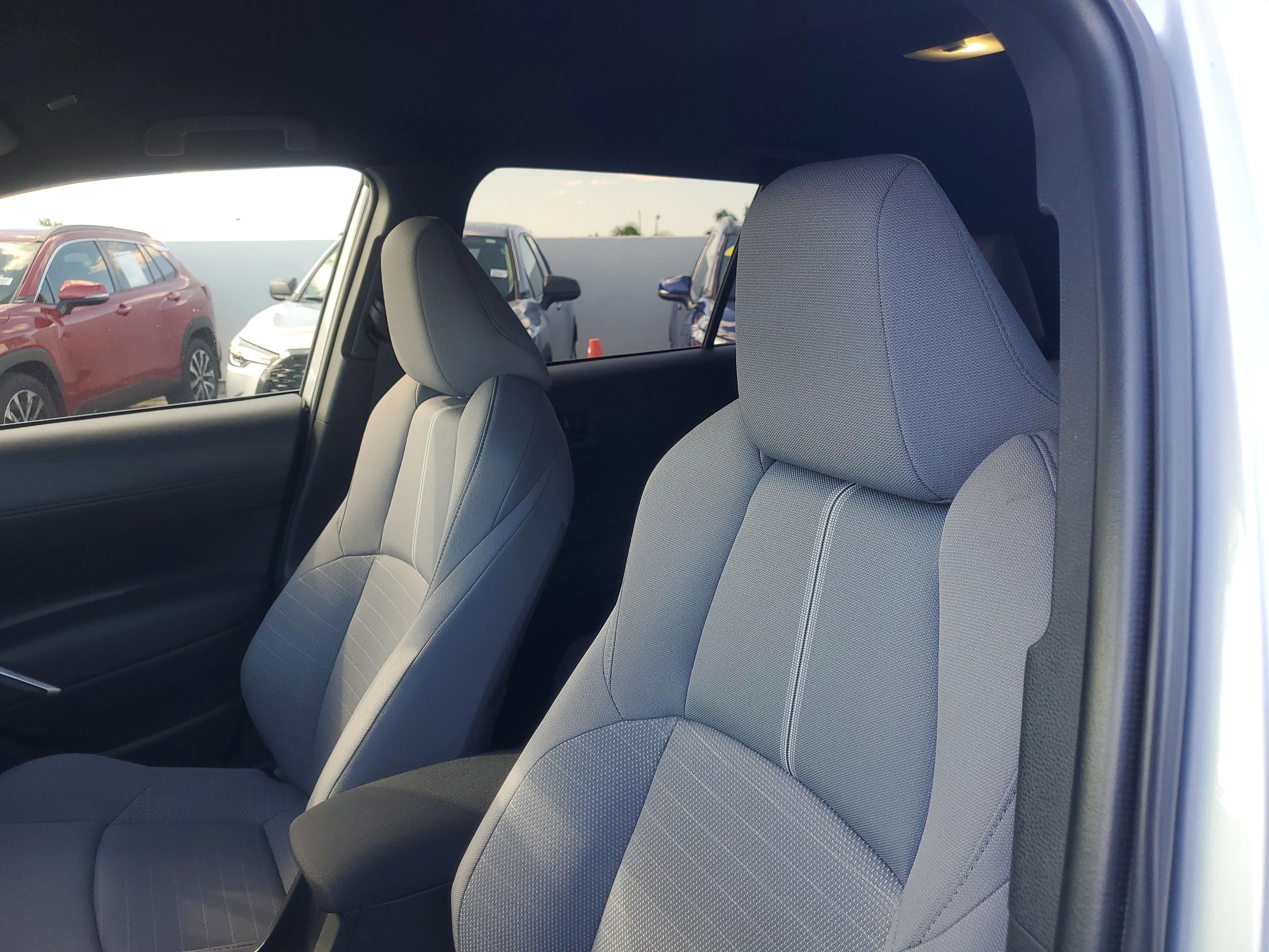 Toyota Corolla Cross Hybrid Se Awd - Thumbnail 17