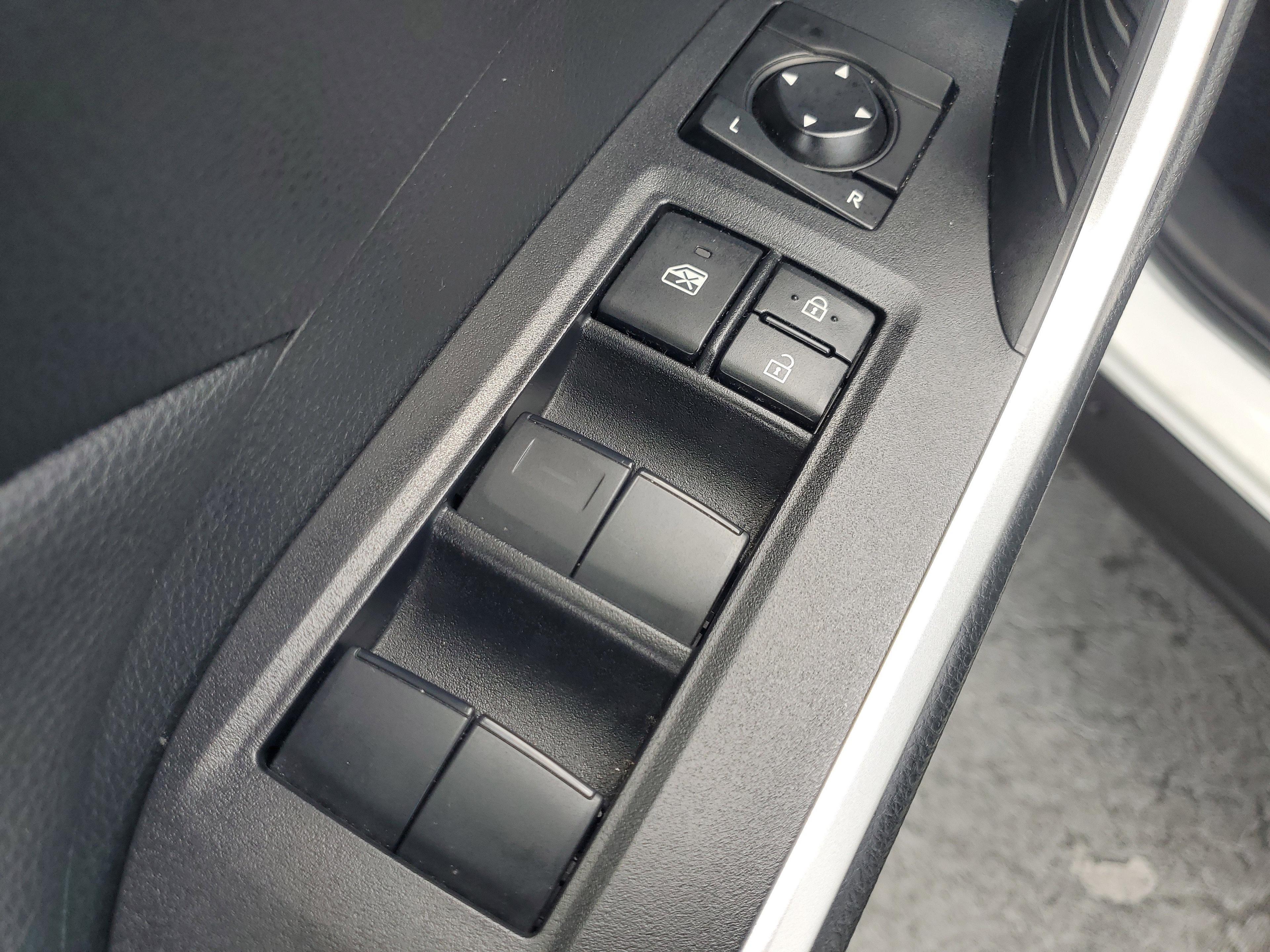 Toyota Rav4 Hybrid Le Awd - Thumbnail 19