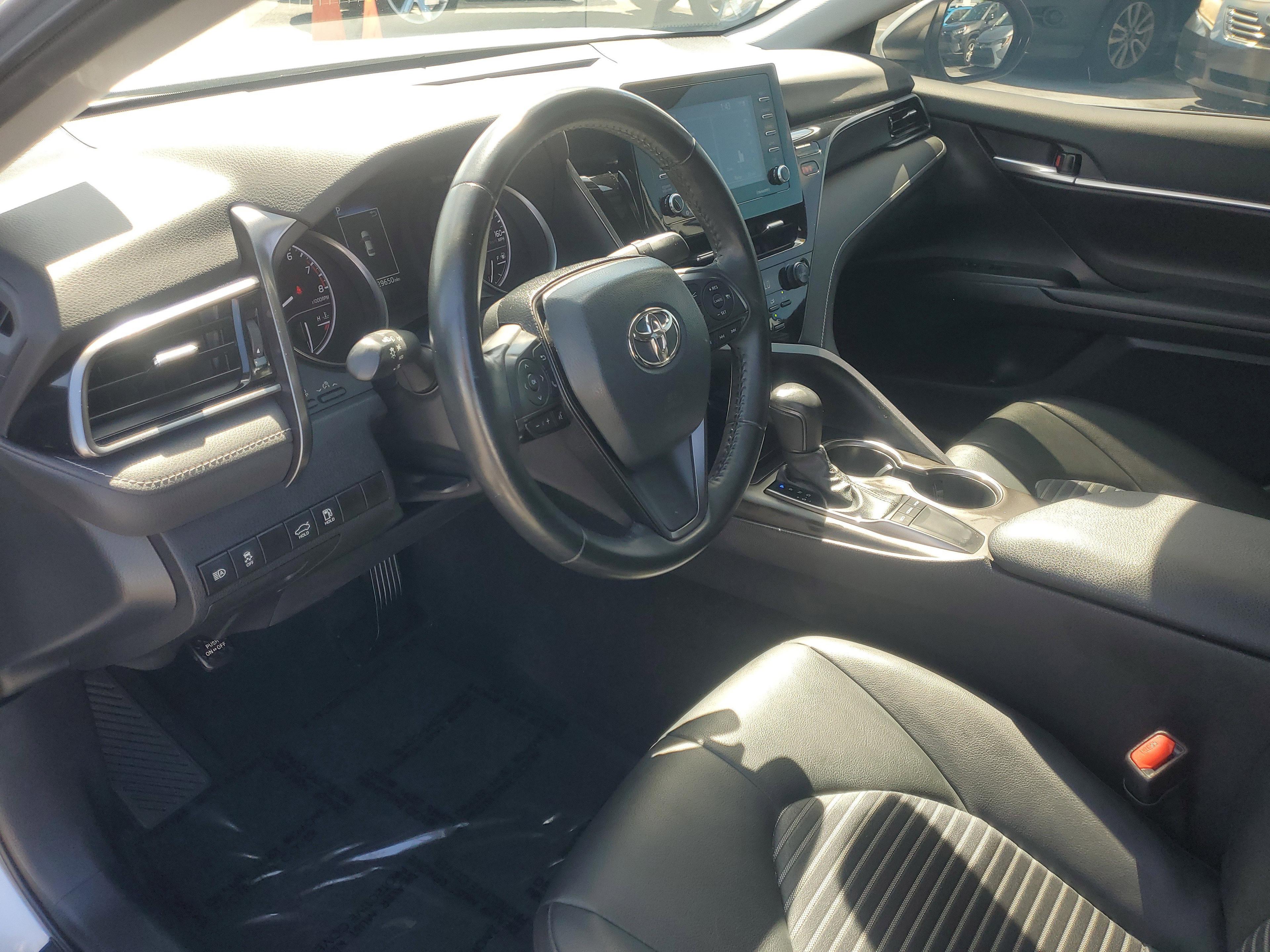 Toyota Camry Se Fwd - Thumbnail 16