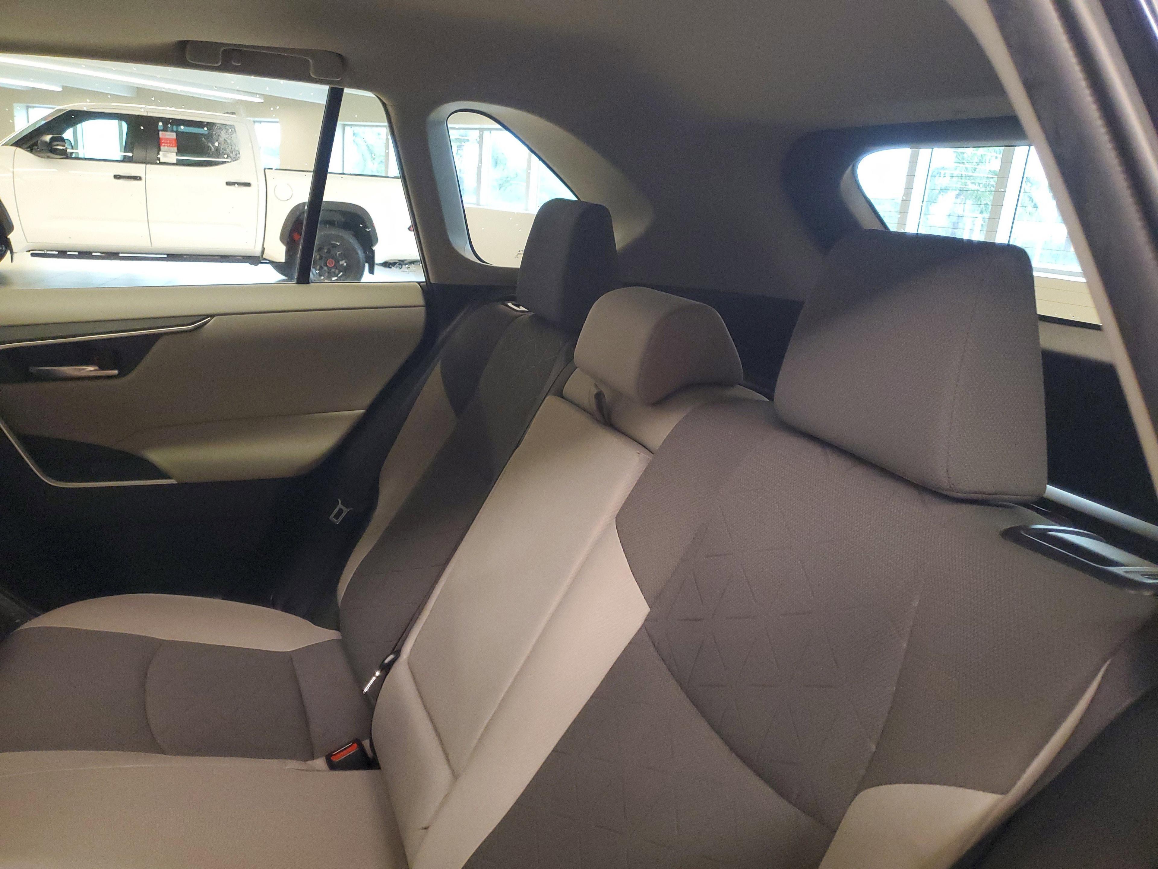 Toyota Rav4 Xle Fwd - Thumbnail 15