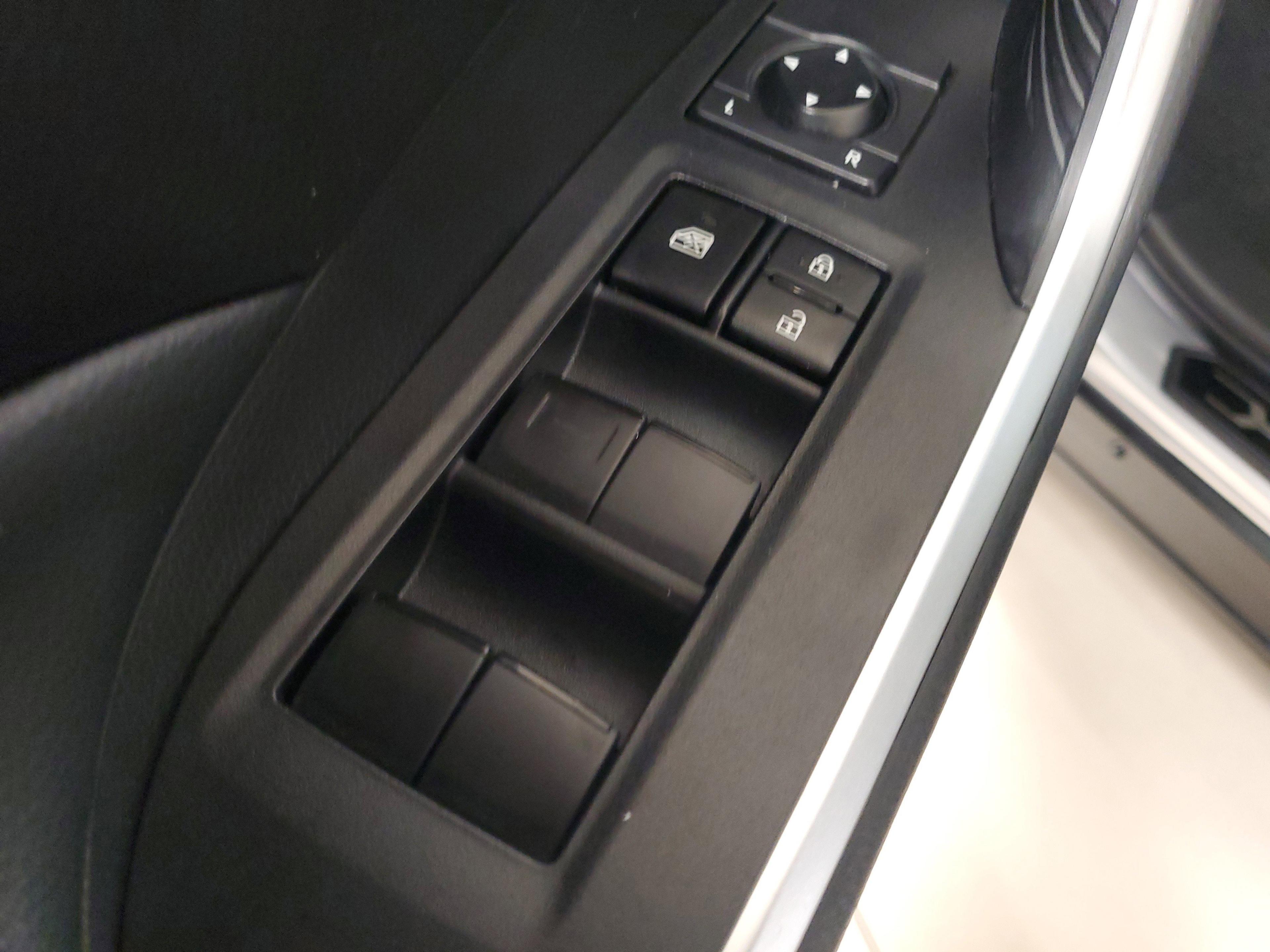 Toyota Rav4 Le Fwd Suv | Miami, Fl - Thumbnail 18