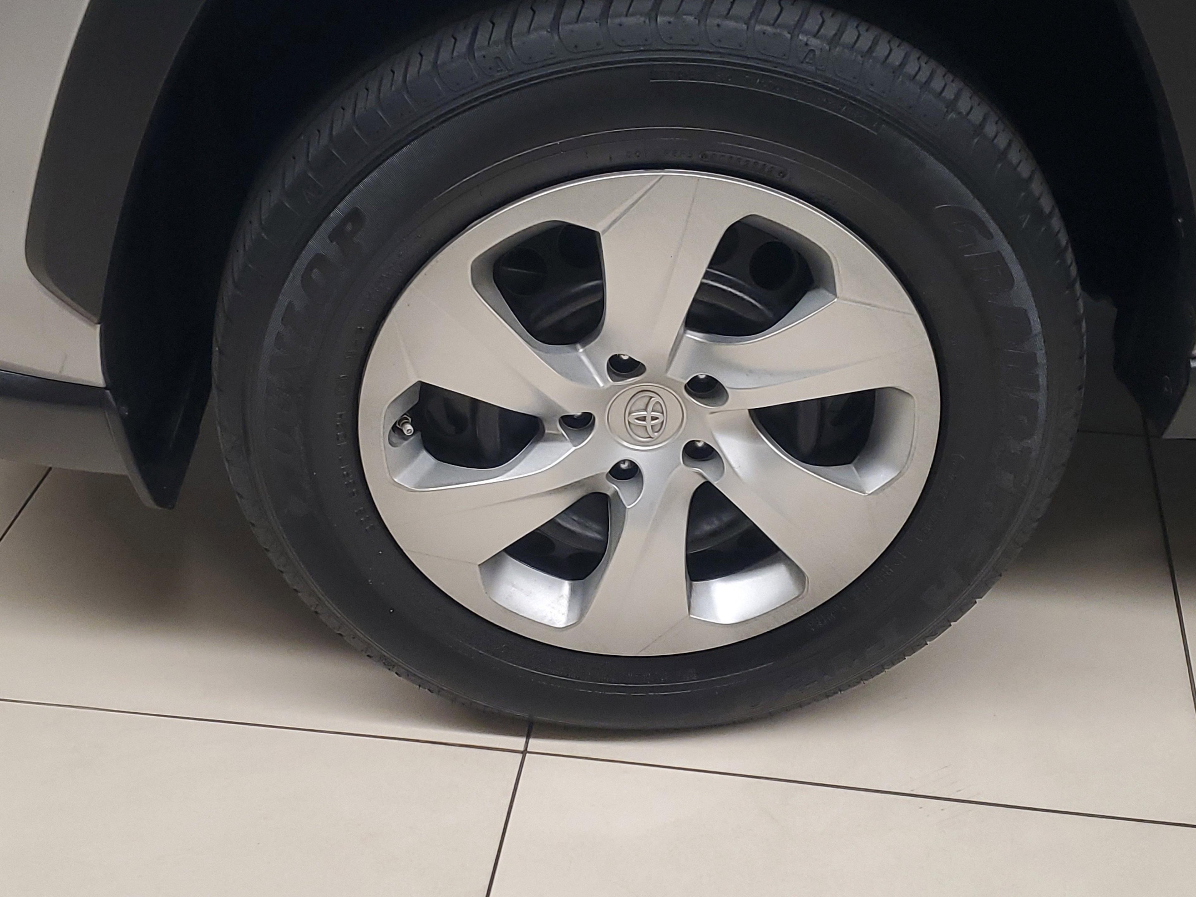 Toyota Rav4 Le Fwd Suv | Miami, Fl - Thumbnail 5