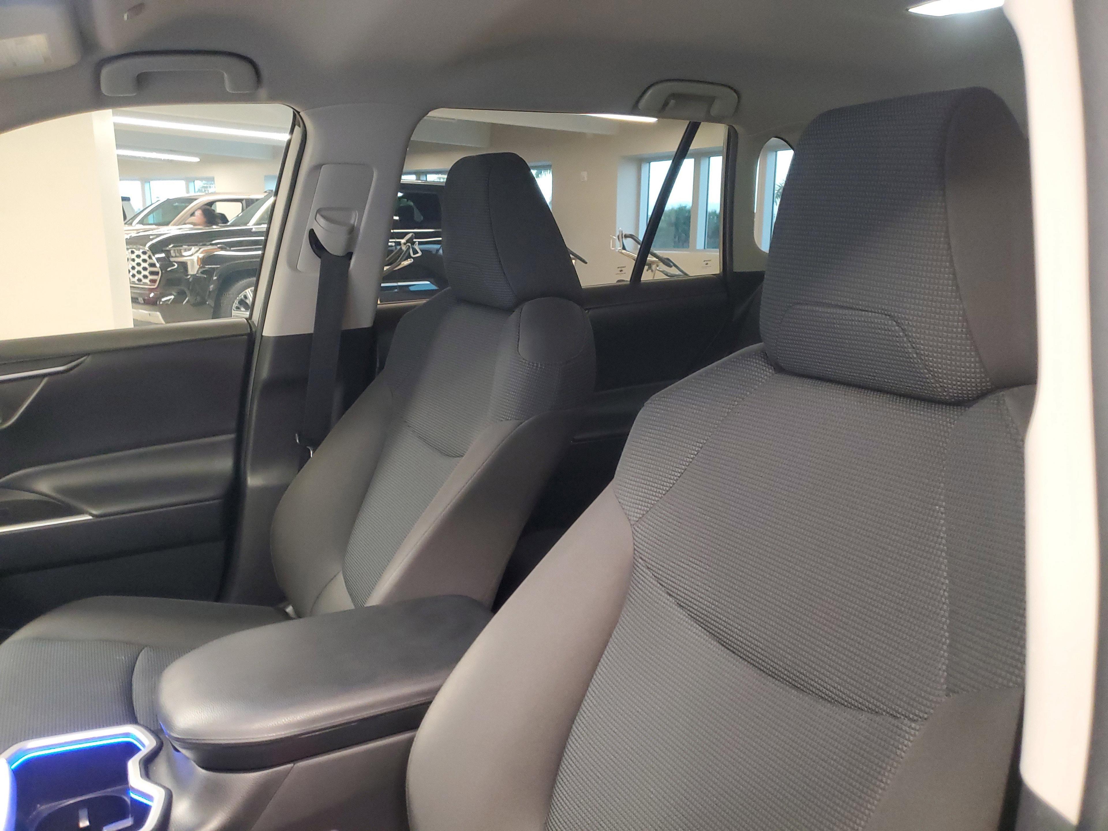 Toyota Rav4 Le Fwd Suv | Miami, Fl - Thumbnail 16