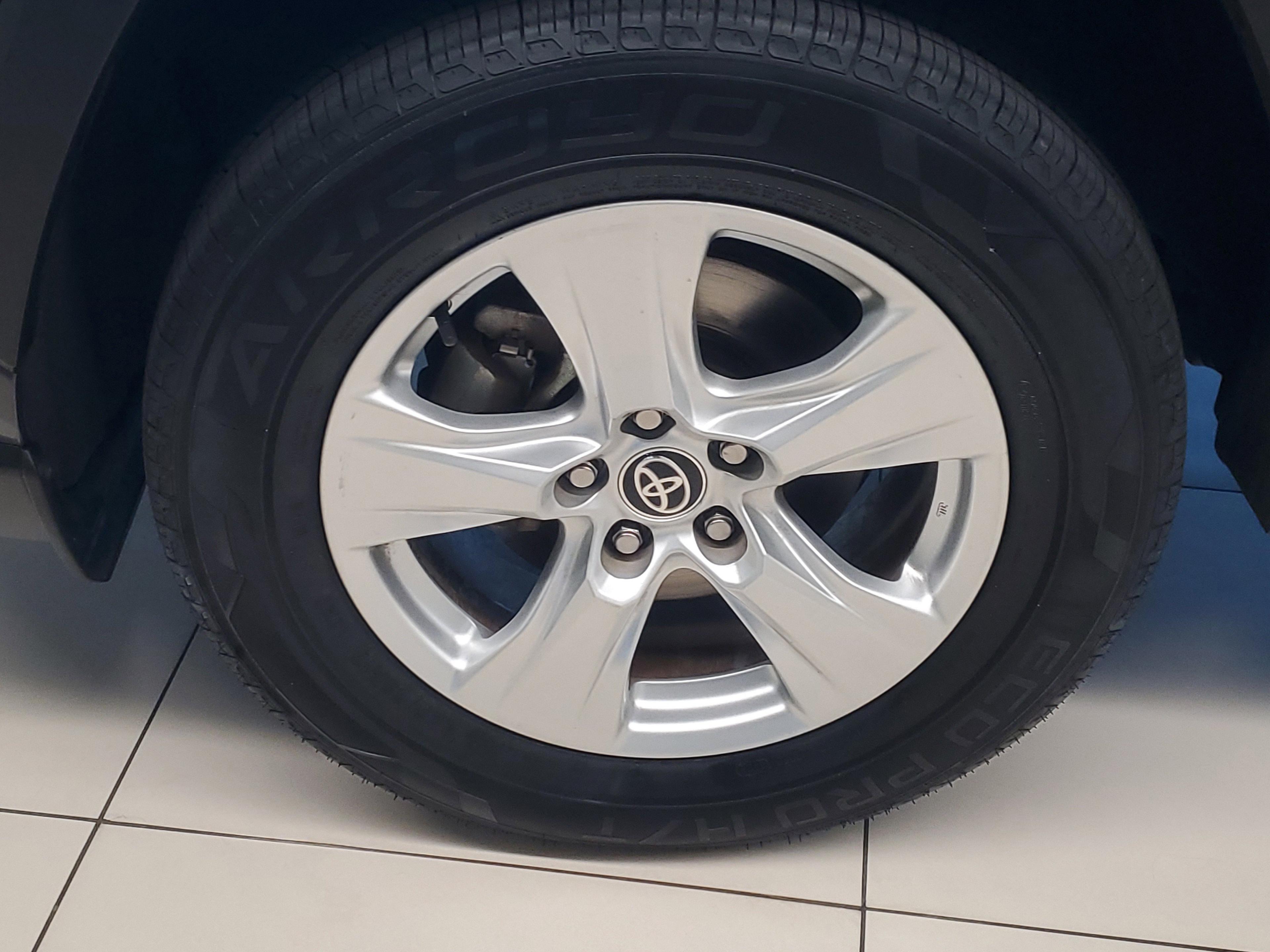 Toyota Rav4 Xle Fwd - Thumbnail 5