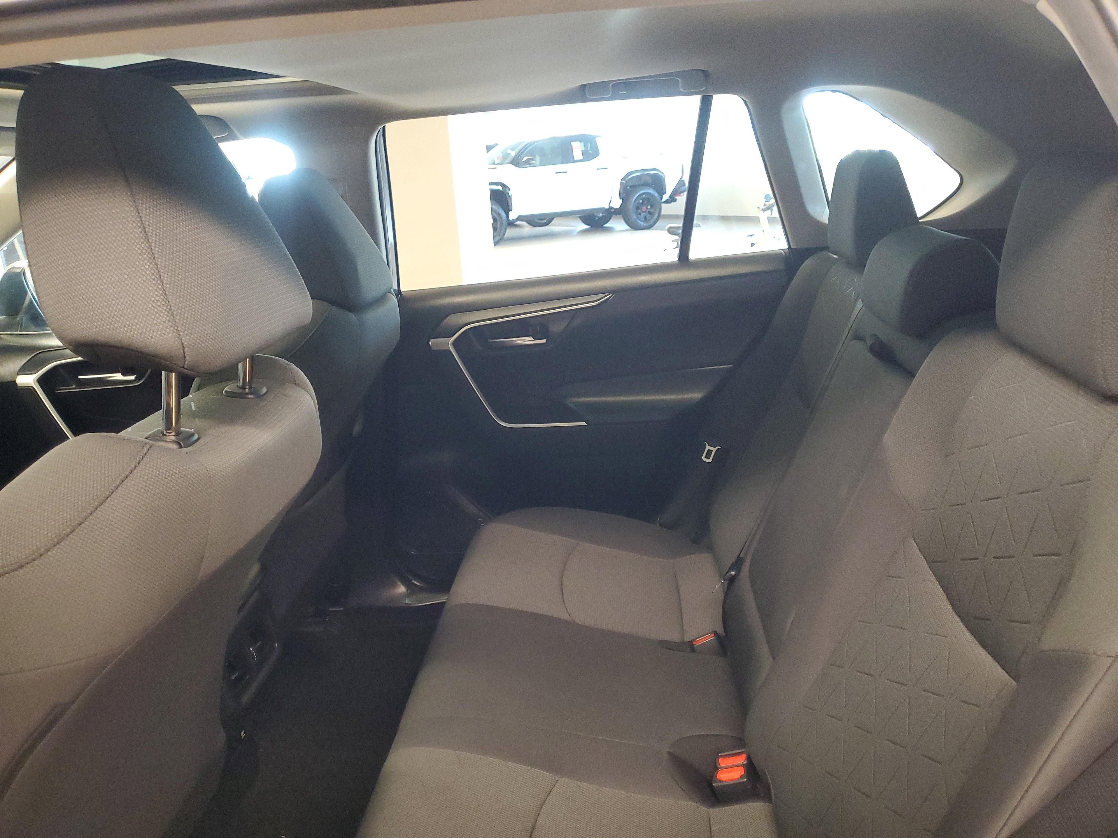 Toyota Rav4 Xle Fwd - Thumbnail 12