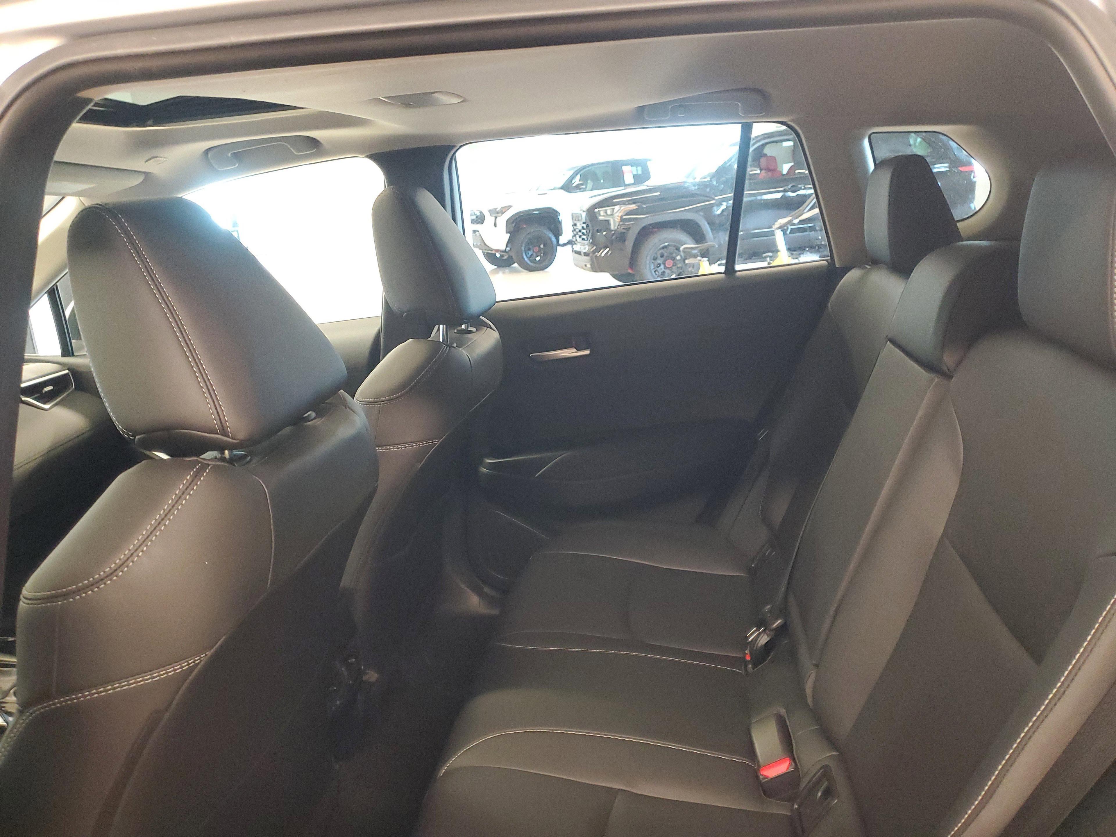 Toyota Corolla Cross Xle Fwd - Thumbnail 12