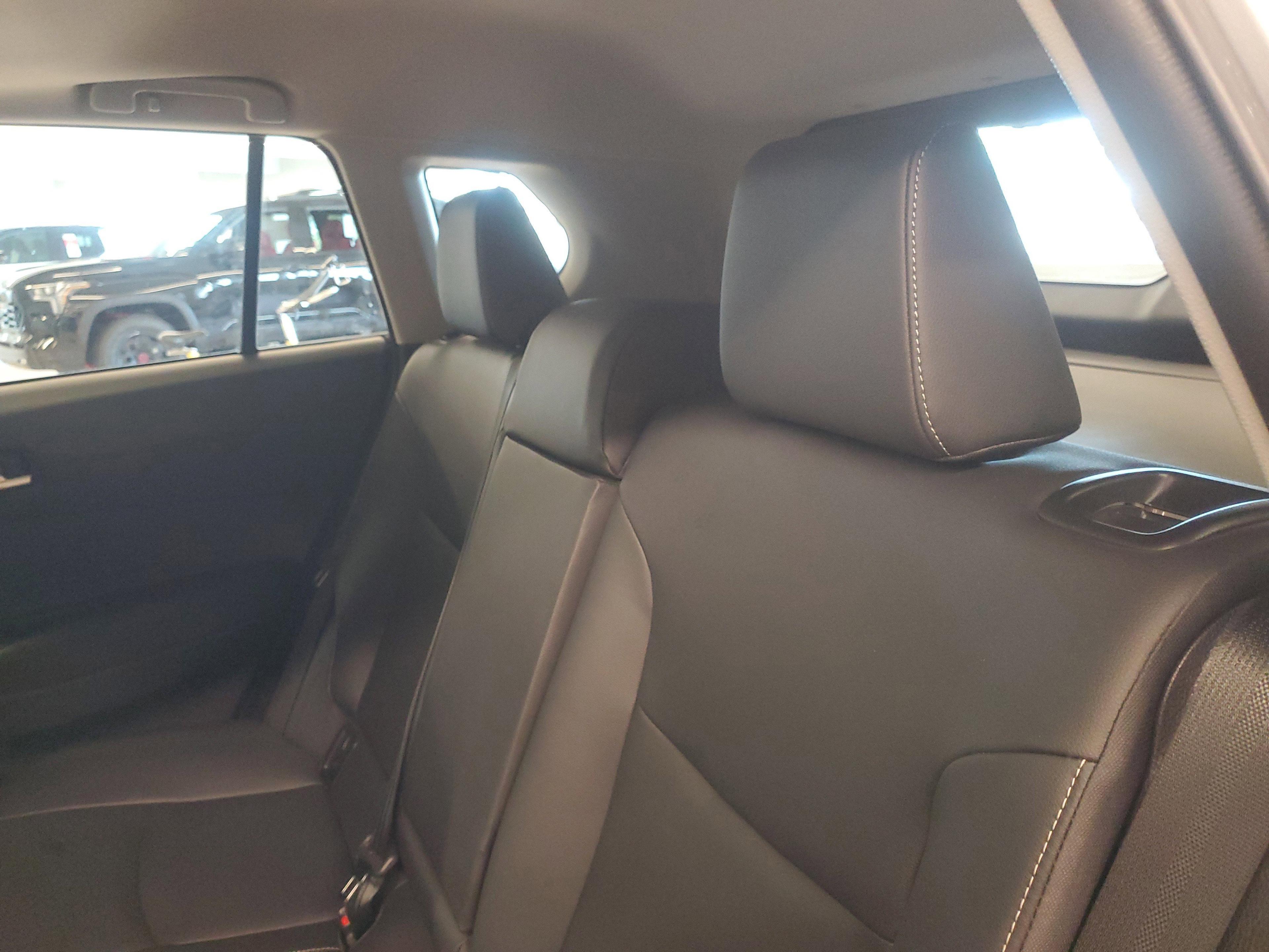 Toyota Corolla Cross Xle Fwd - Thumbnail 14