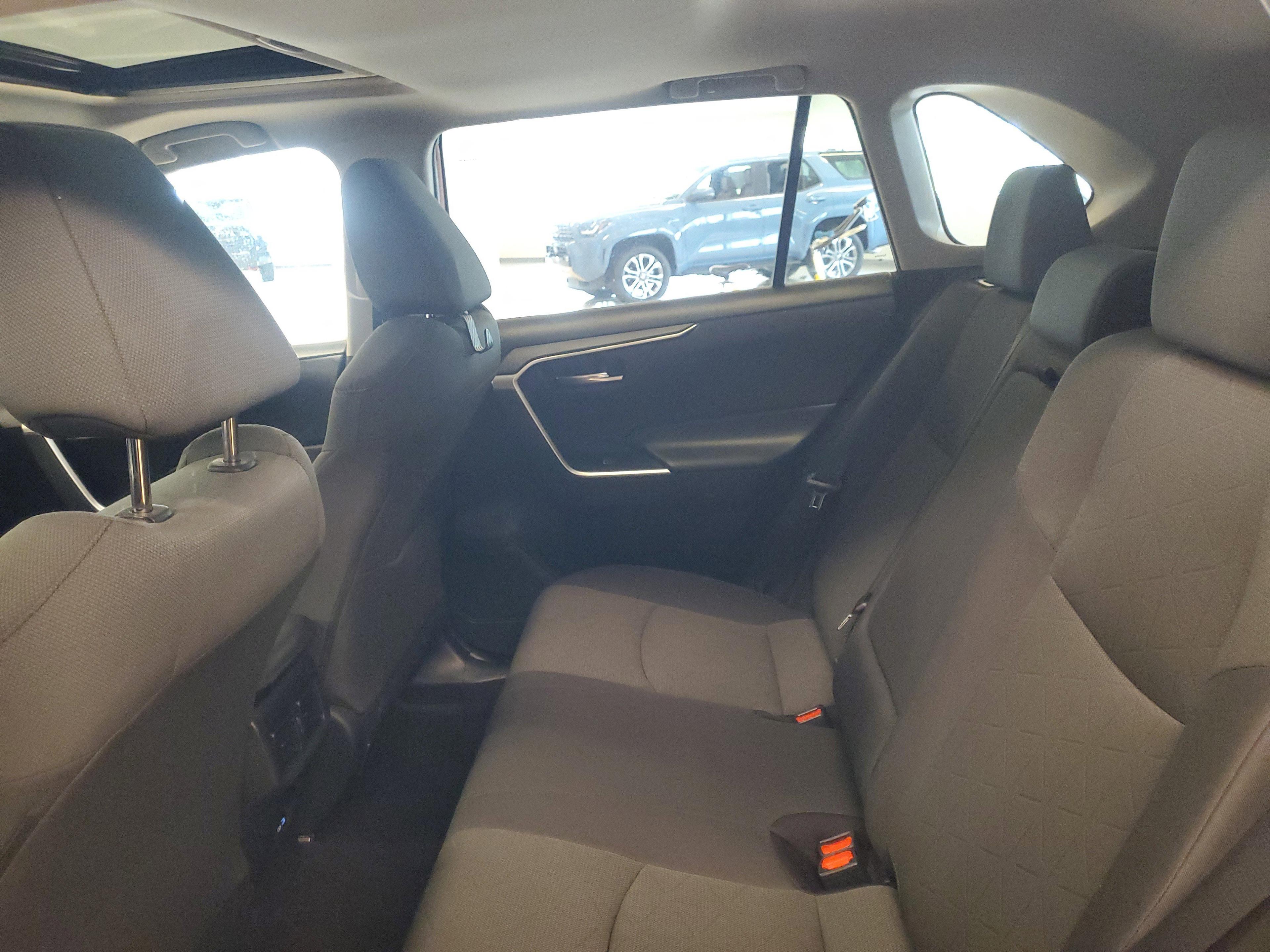 Toyota Rav4 Xle Fwd Suv | Miami, Fl - Thumbnail 12