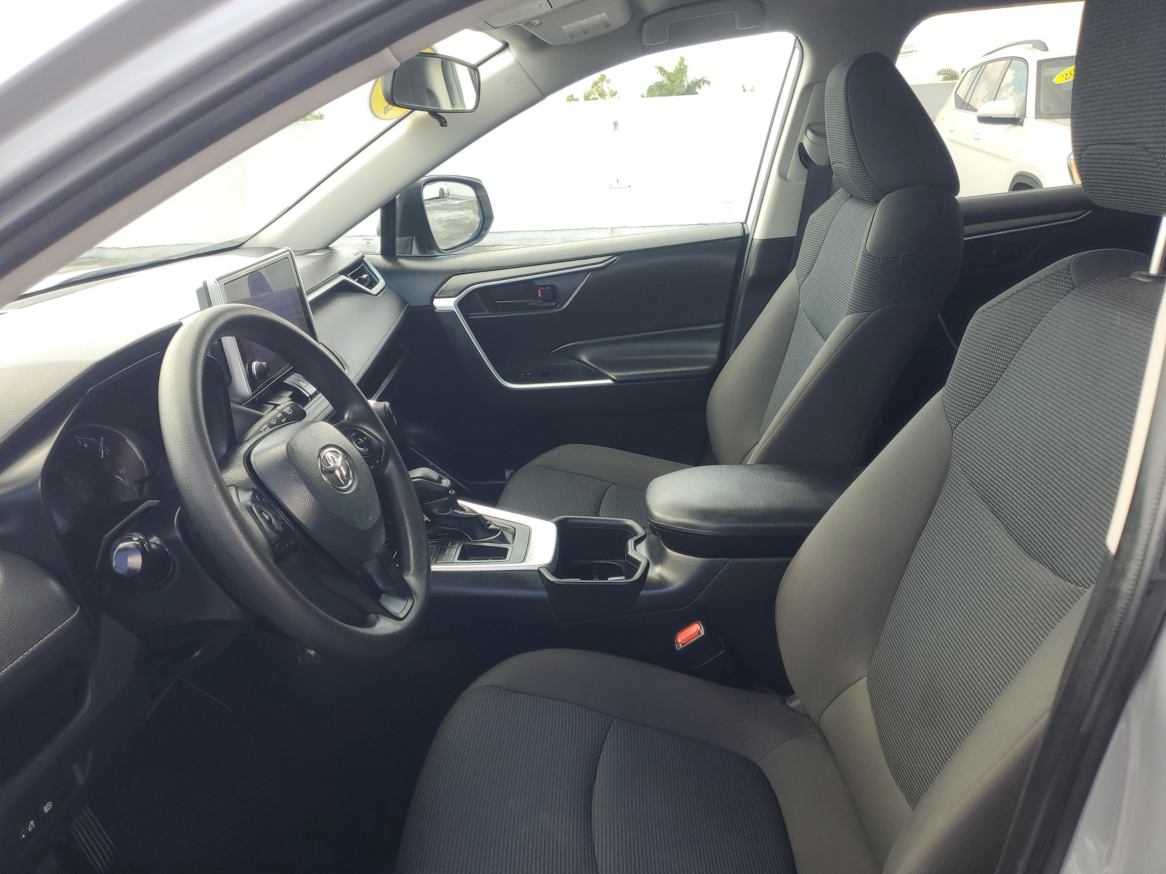 Toyota Rav4 Le Fwd Suv | Miami, Fl - Thumbnail 15