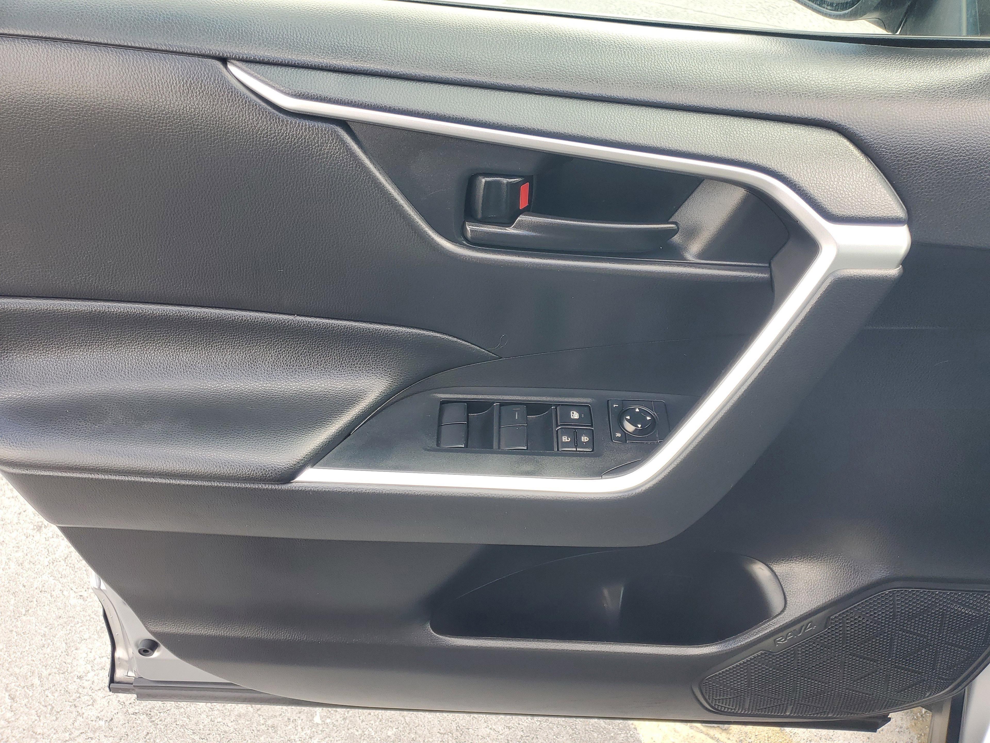 Toyota Rav4 Le Fwd Suv | Miami, Fl - Thumbnail 18