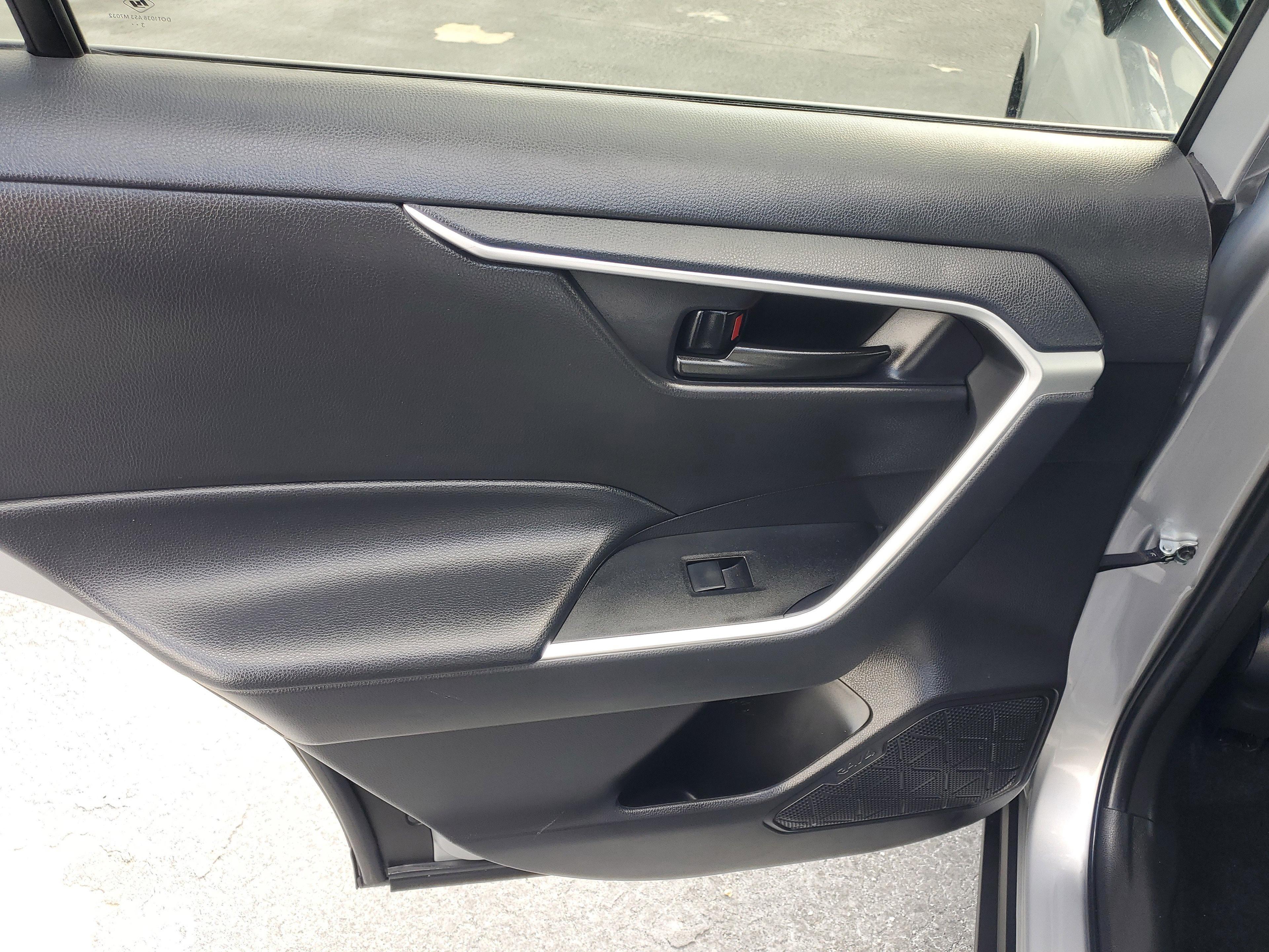 Toyota Rav4 Le Fwd Suv | Miami, Fl - Thumbnail 14