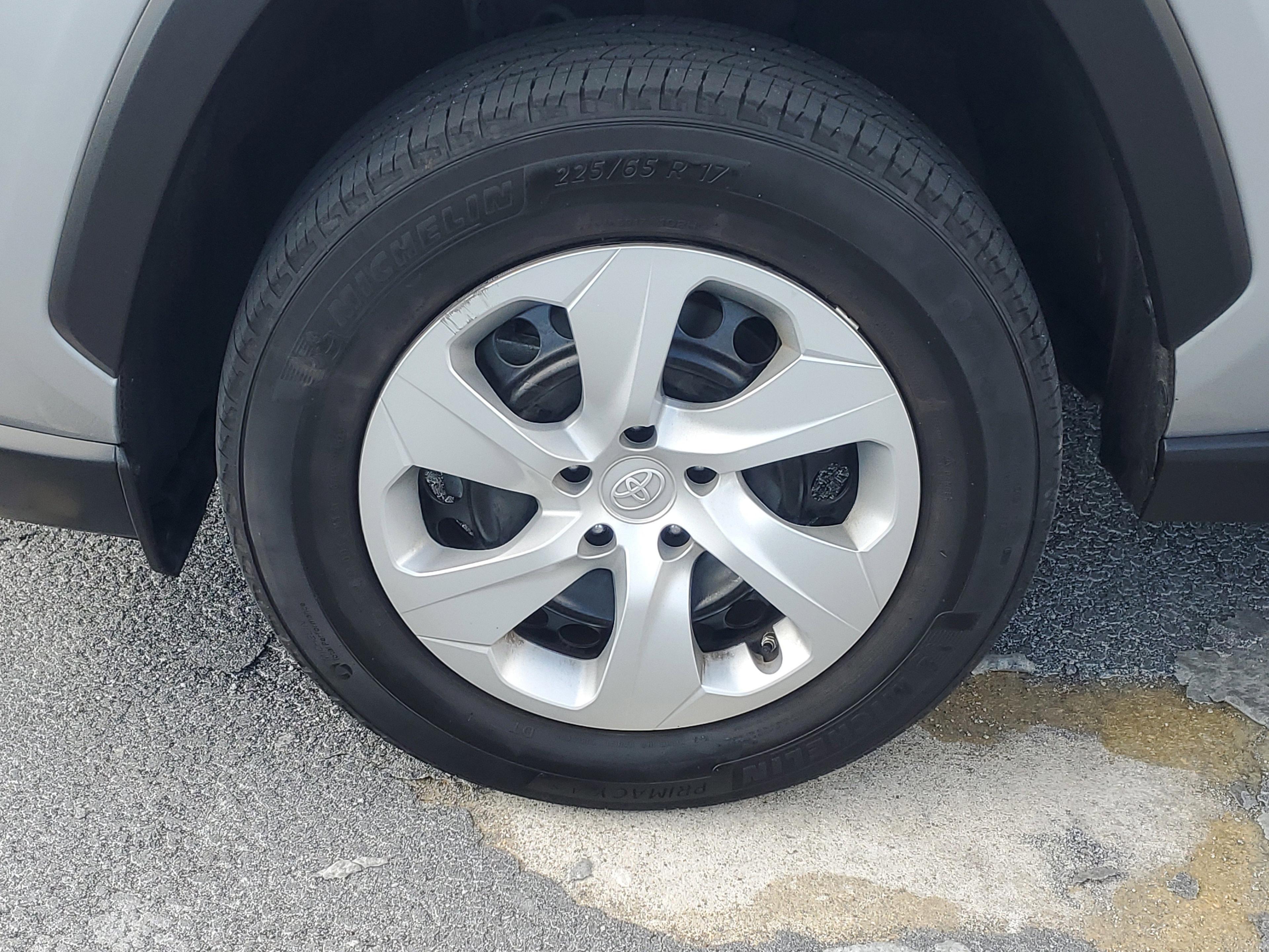 Toyota Rav4 Le Fwd Suv | Miami, Fl - Thumbnail 5