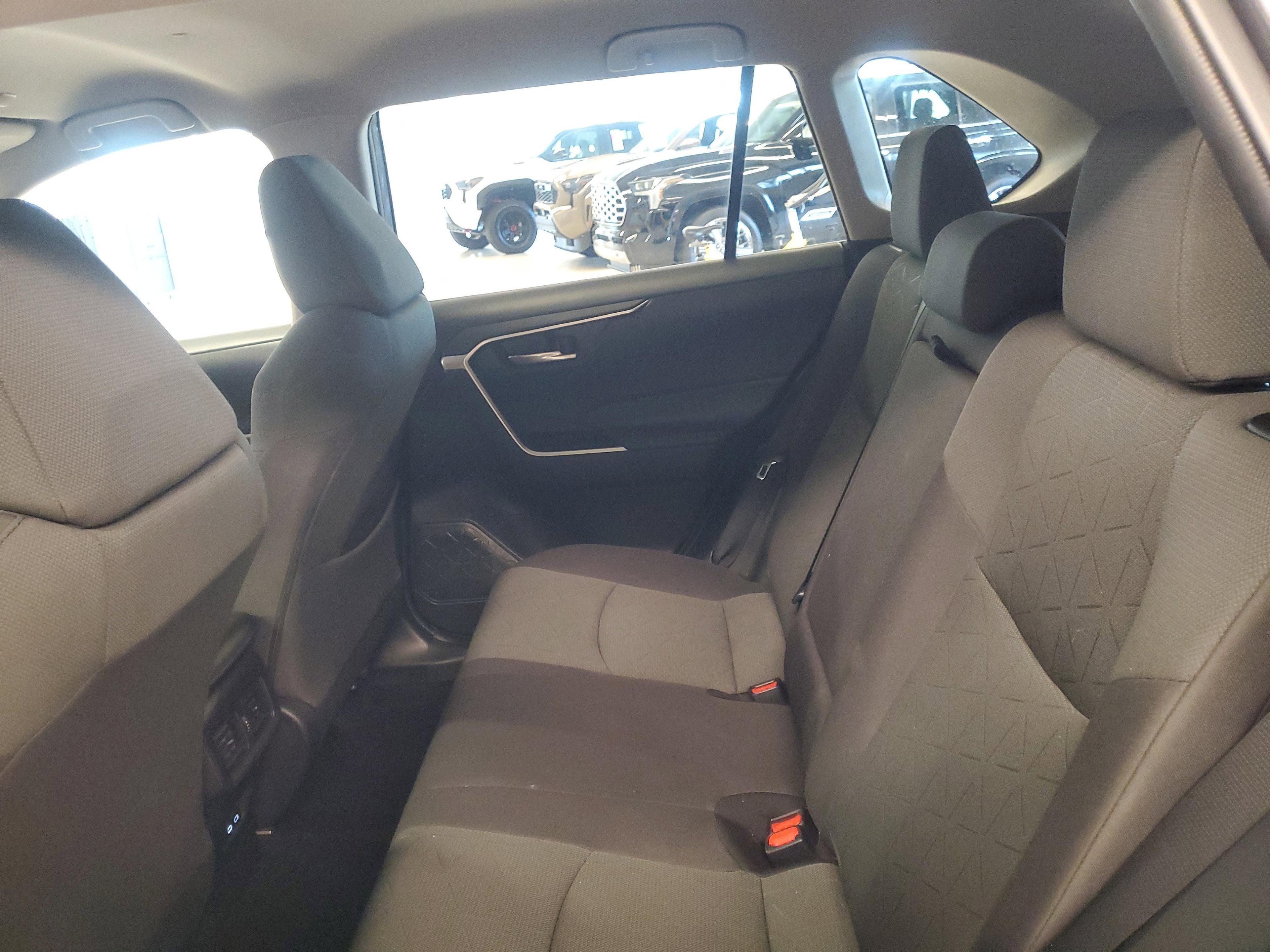 Toyota Rav4 Xle Fwd - Thumbnail 11