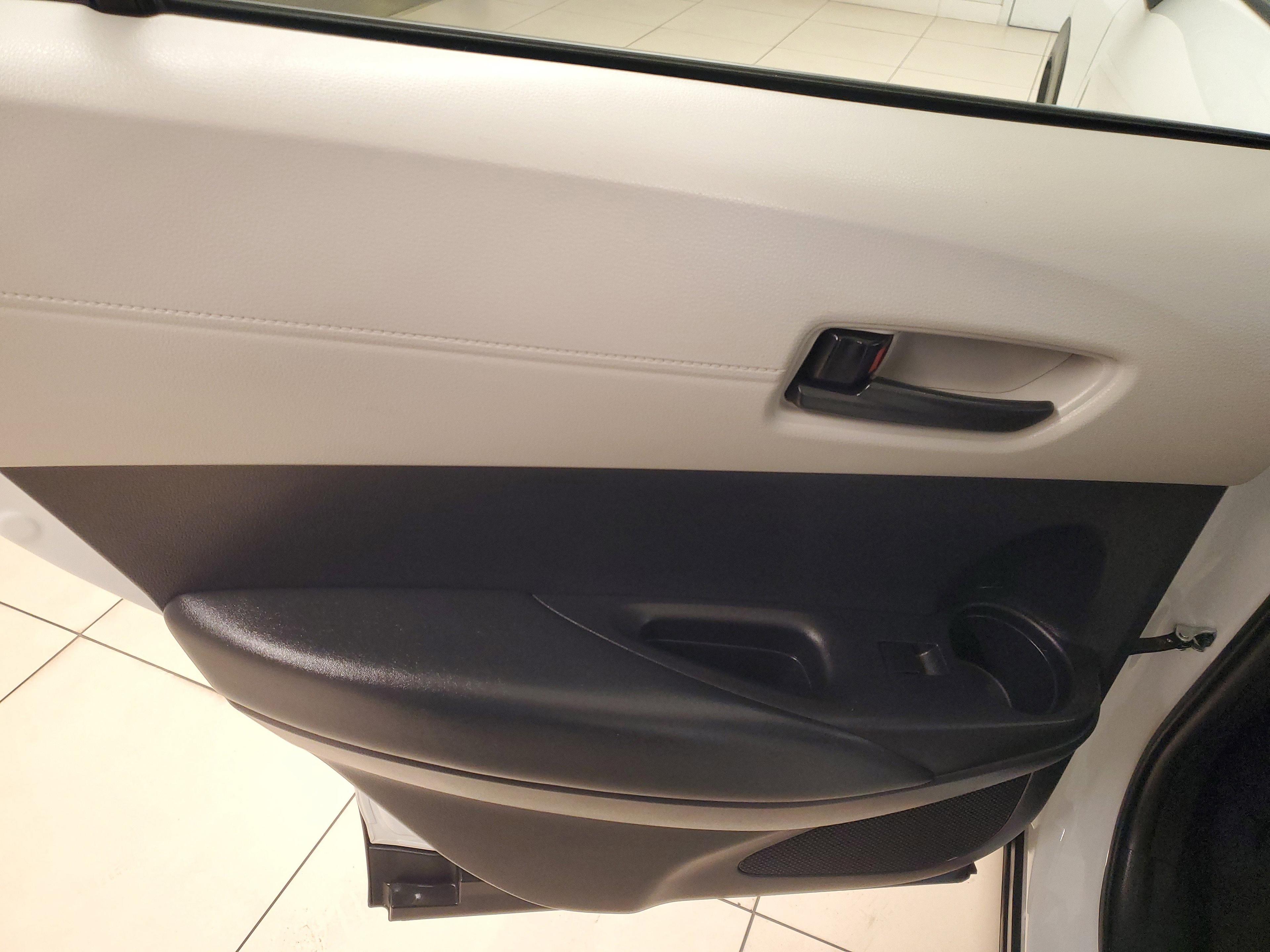 Toyota Corolla Cross L Fwd - Thumbnail 14