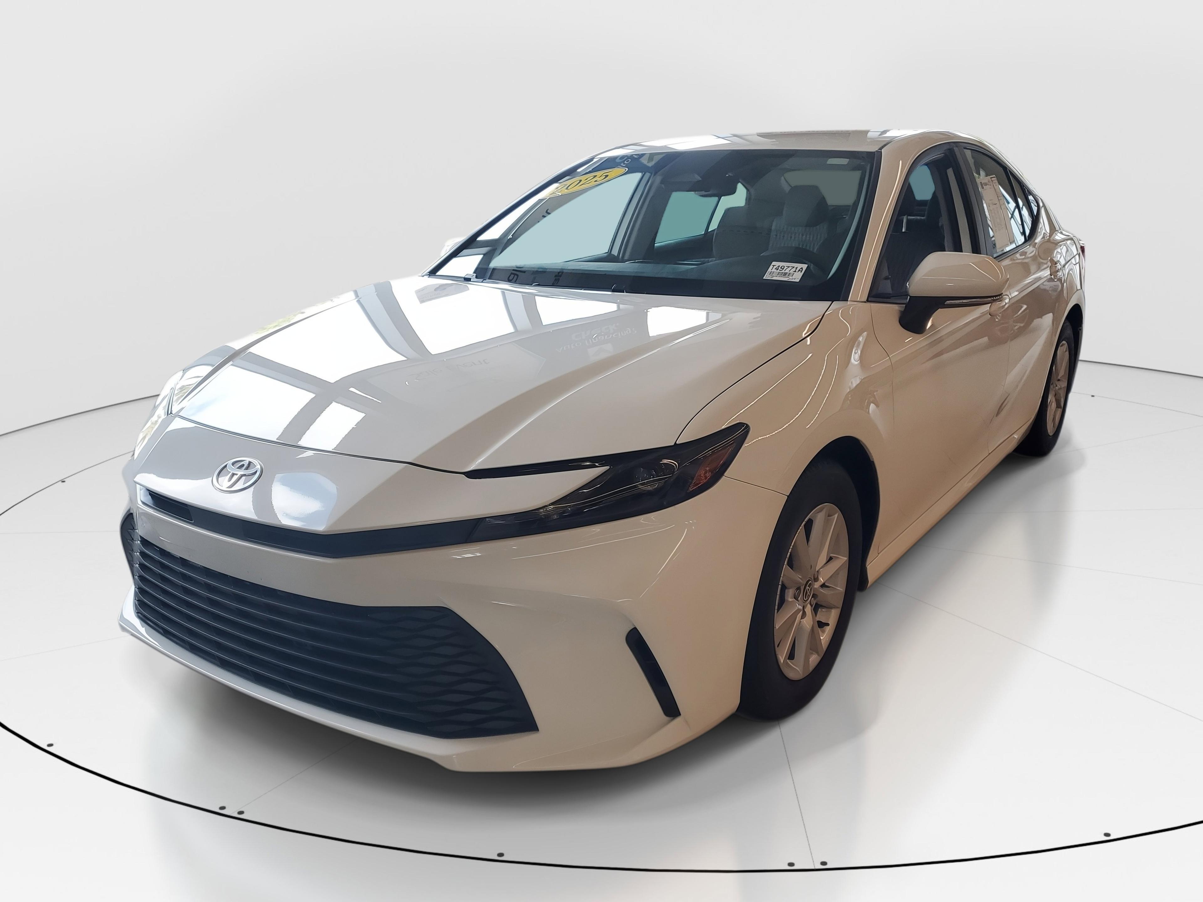 Toyota Camry Le Fwd - Thumbnail 4