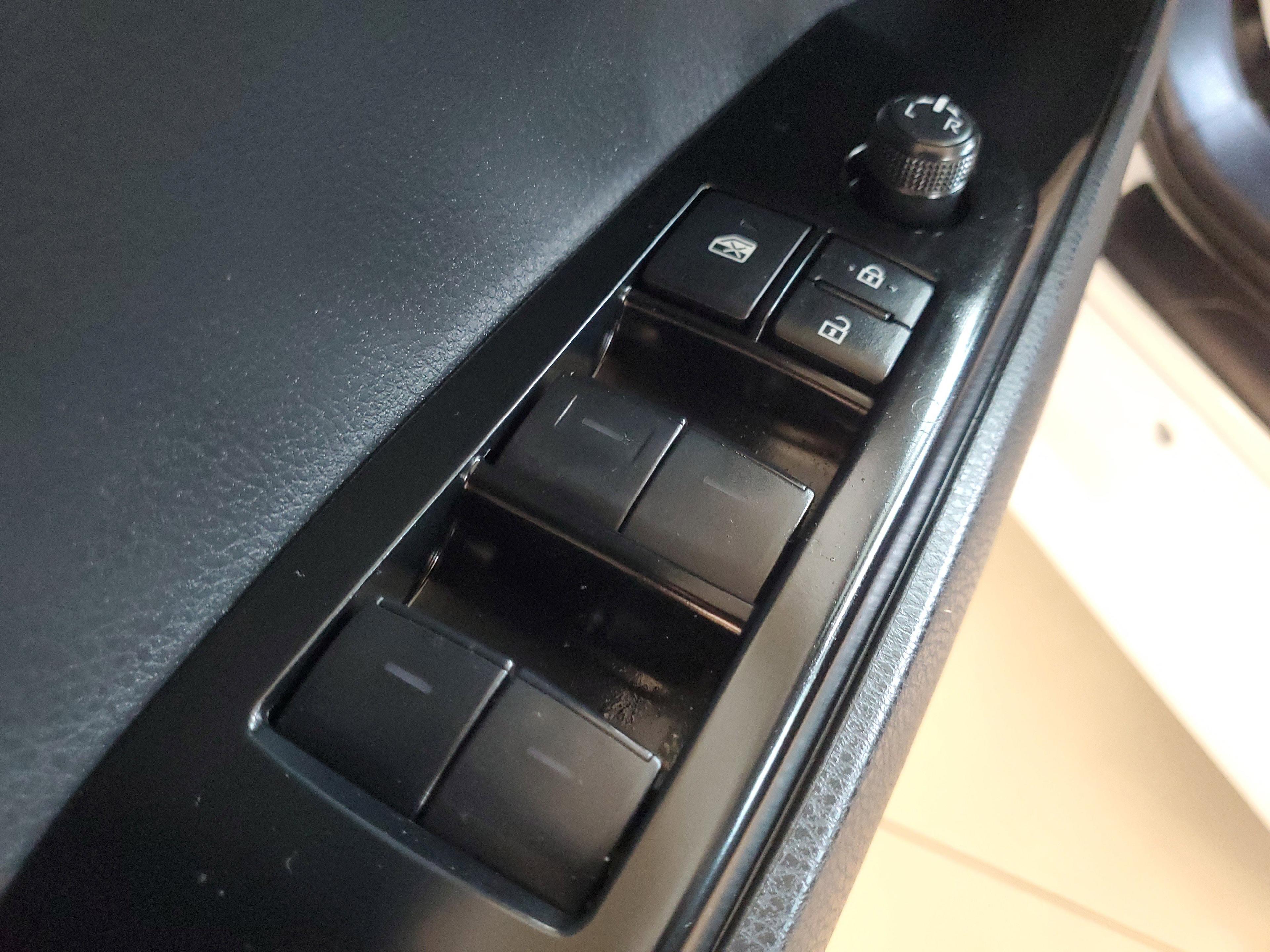 Toyota Camry Le Fwd - Thumbnail 18