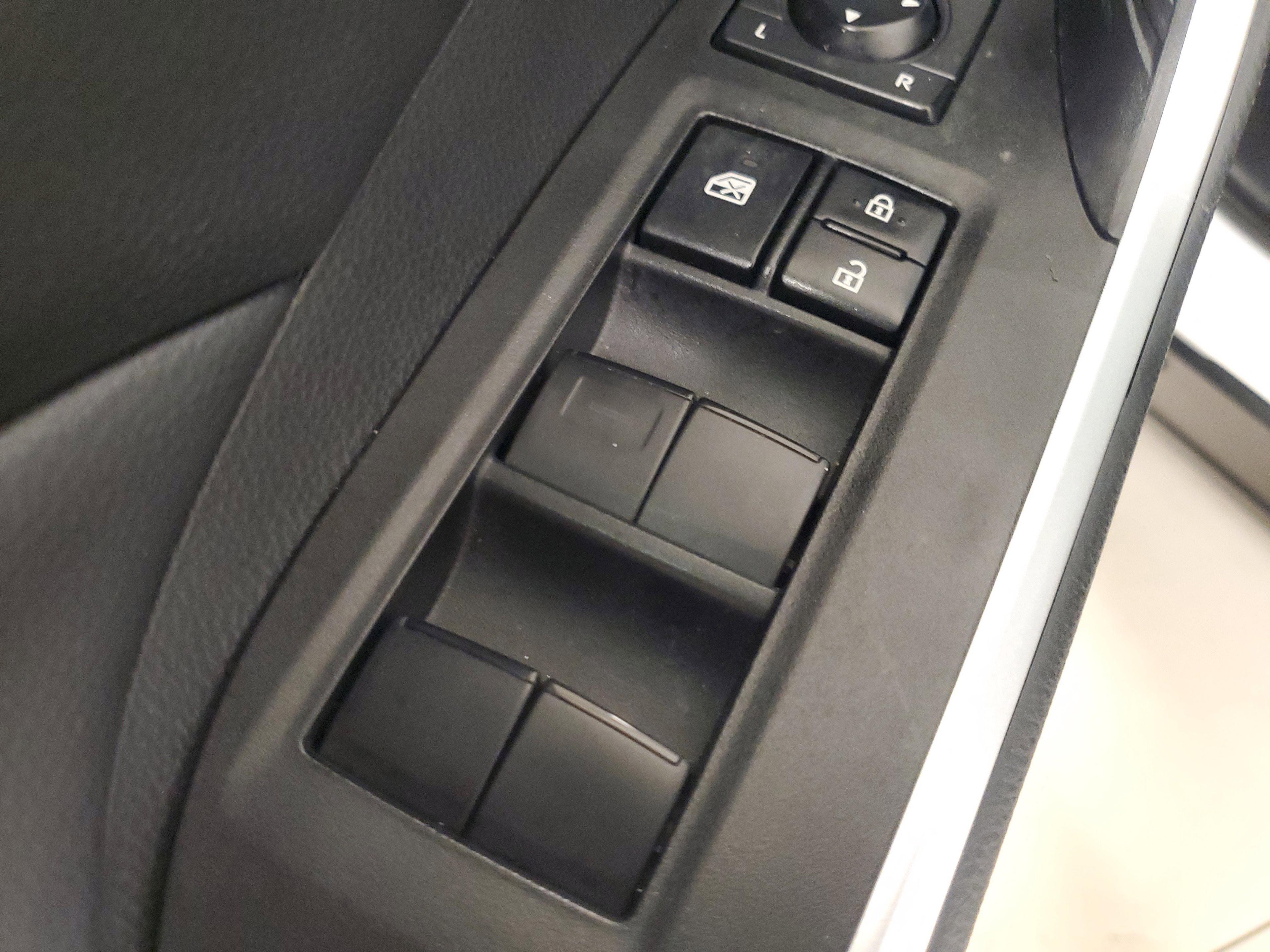 Toyota Rav4 Le Fwd Suv | Miami, Fl - Thumbnail 19