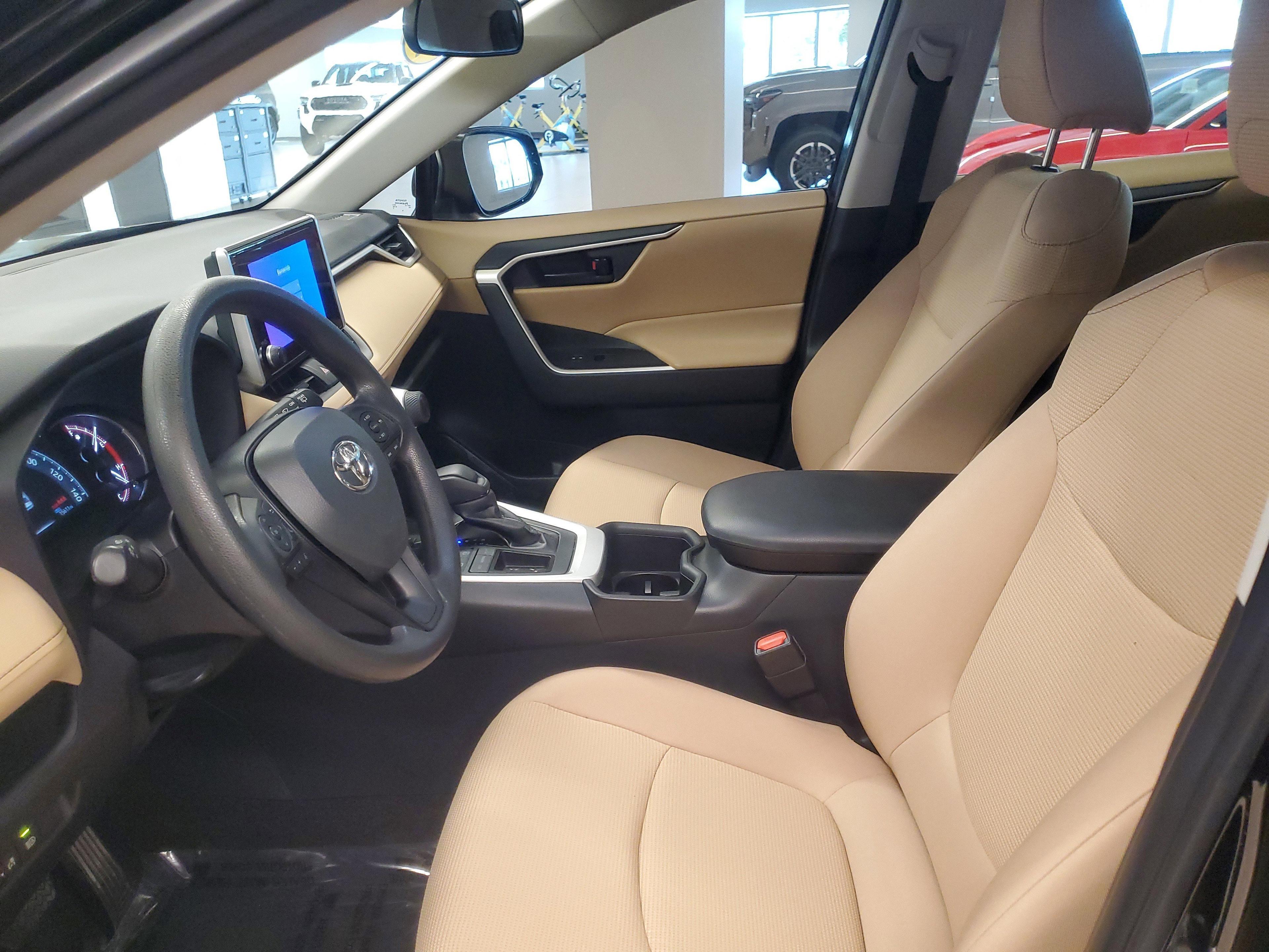 Toyota Rav4 Le Fwd - Thumbnail 15