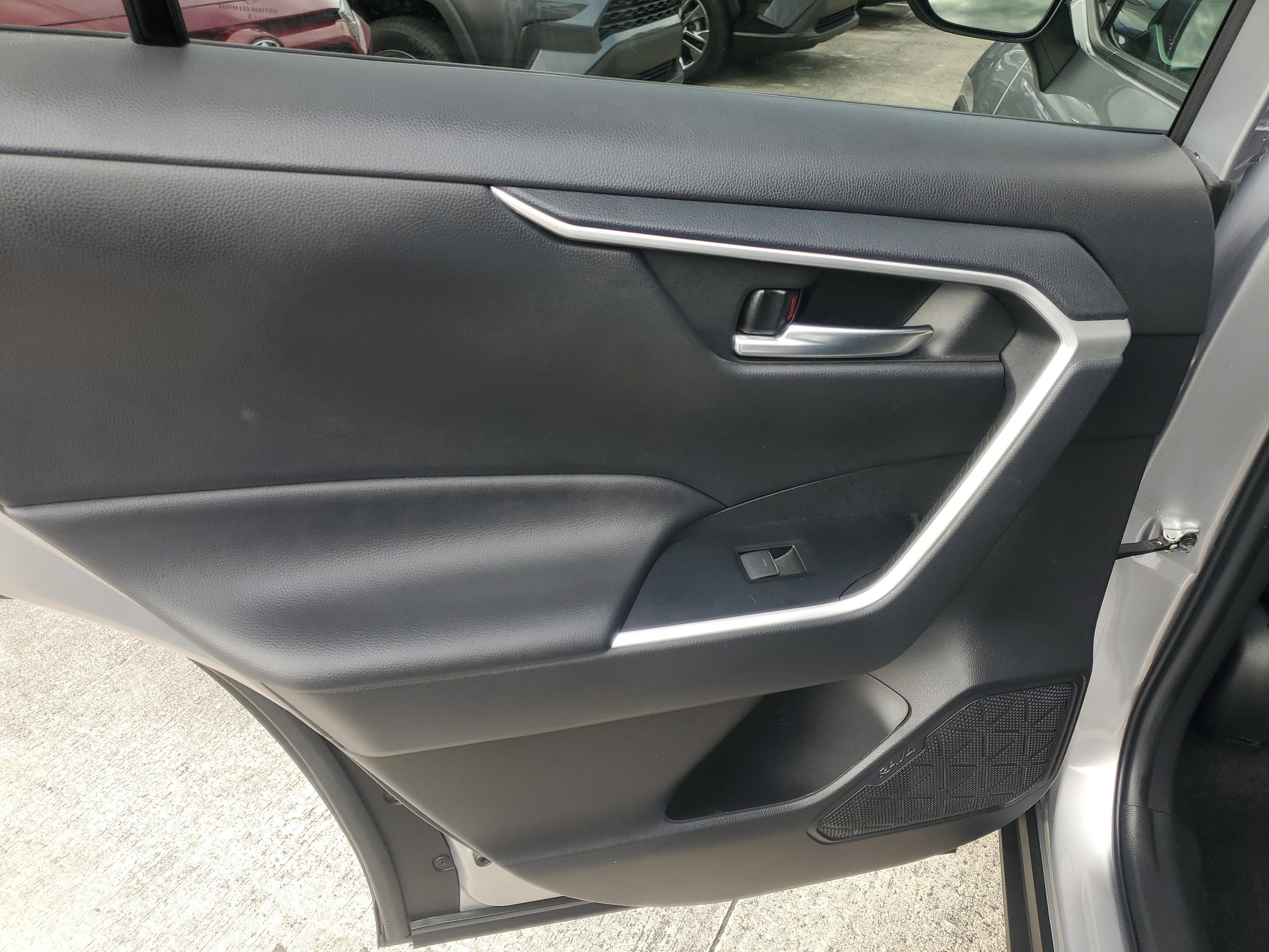 Toyota Rav4 Xle Fwd Suv | Miami, Fl - Thumbnail 15